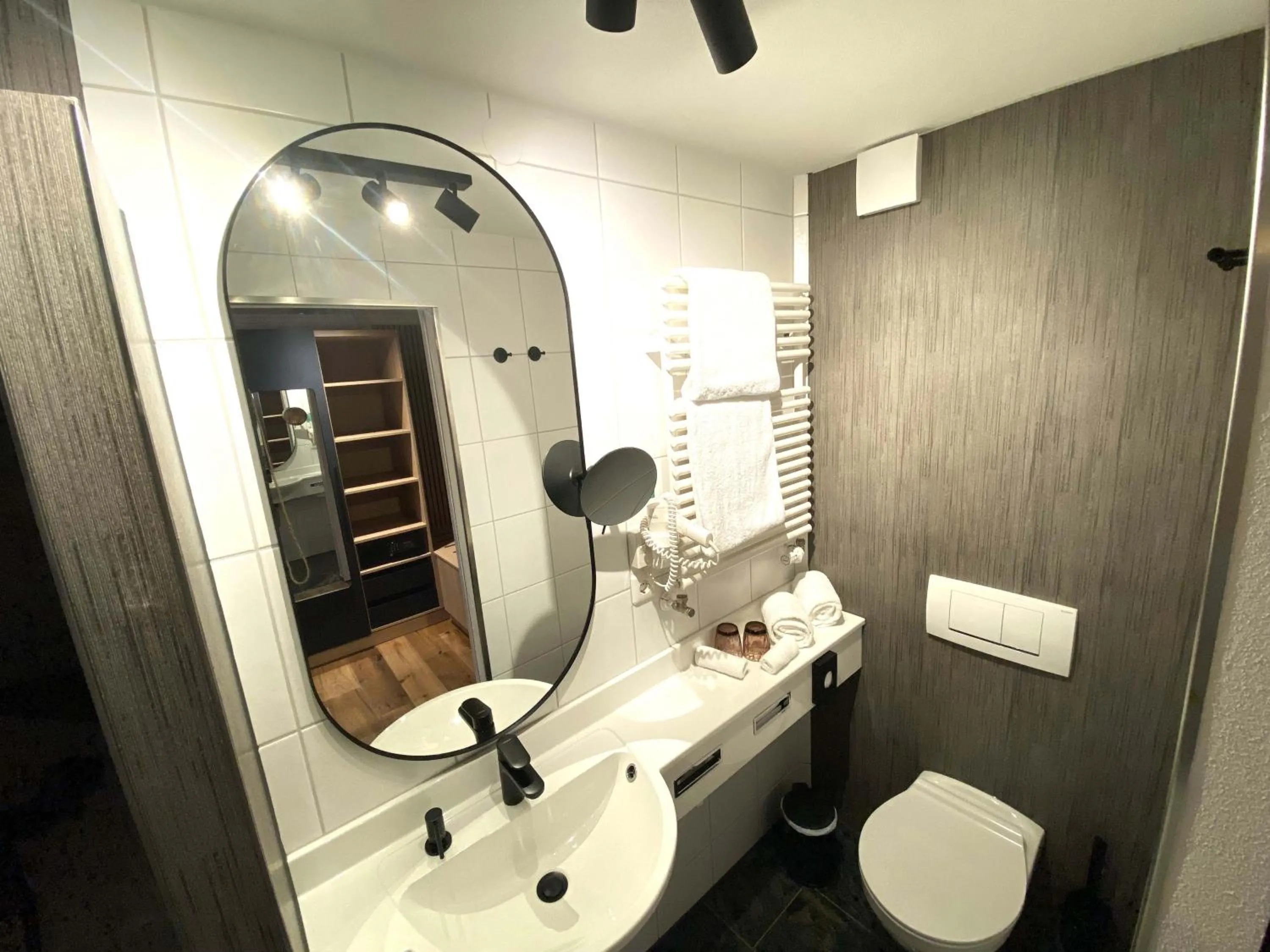 Bathroom in Boutique - Hotel Zum Schloss