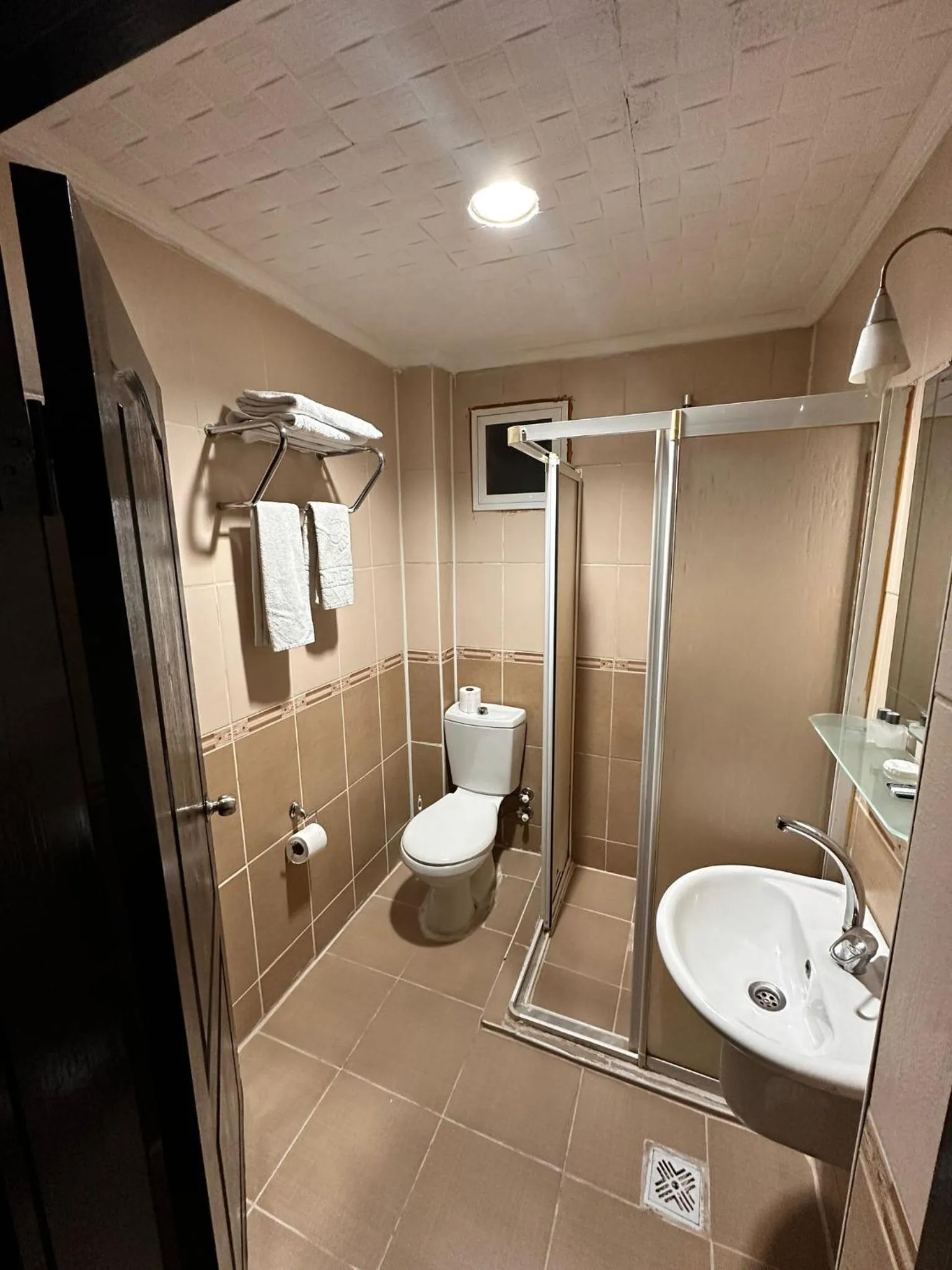 Bathroom in Minabir Otel