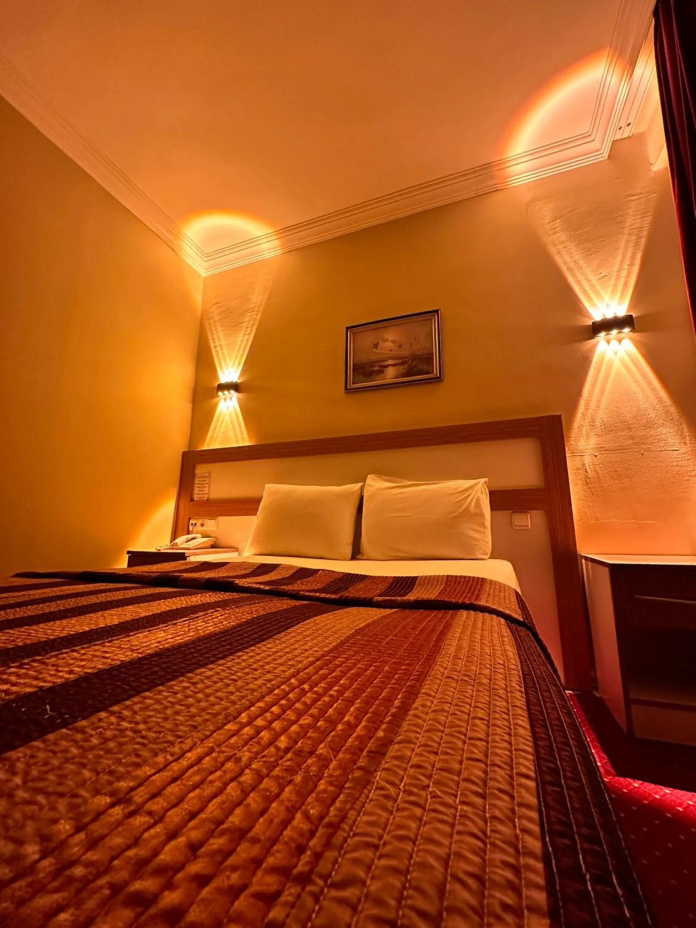 Bed in Minabir Otel