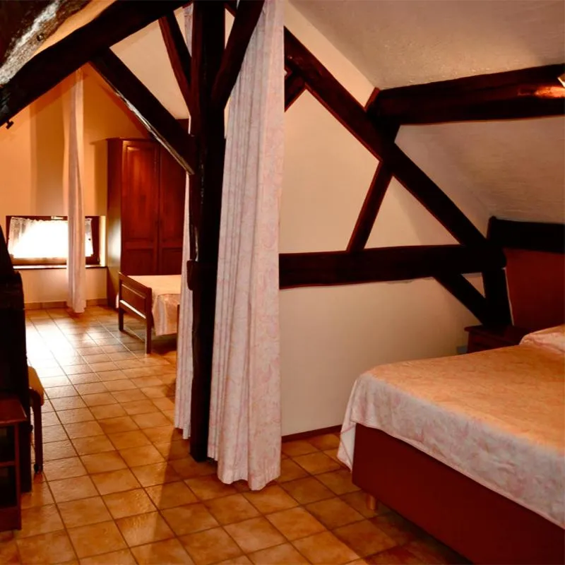 Decorative detail, Bed in Hotel IL Castellino