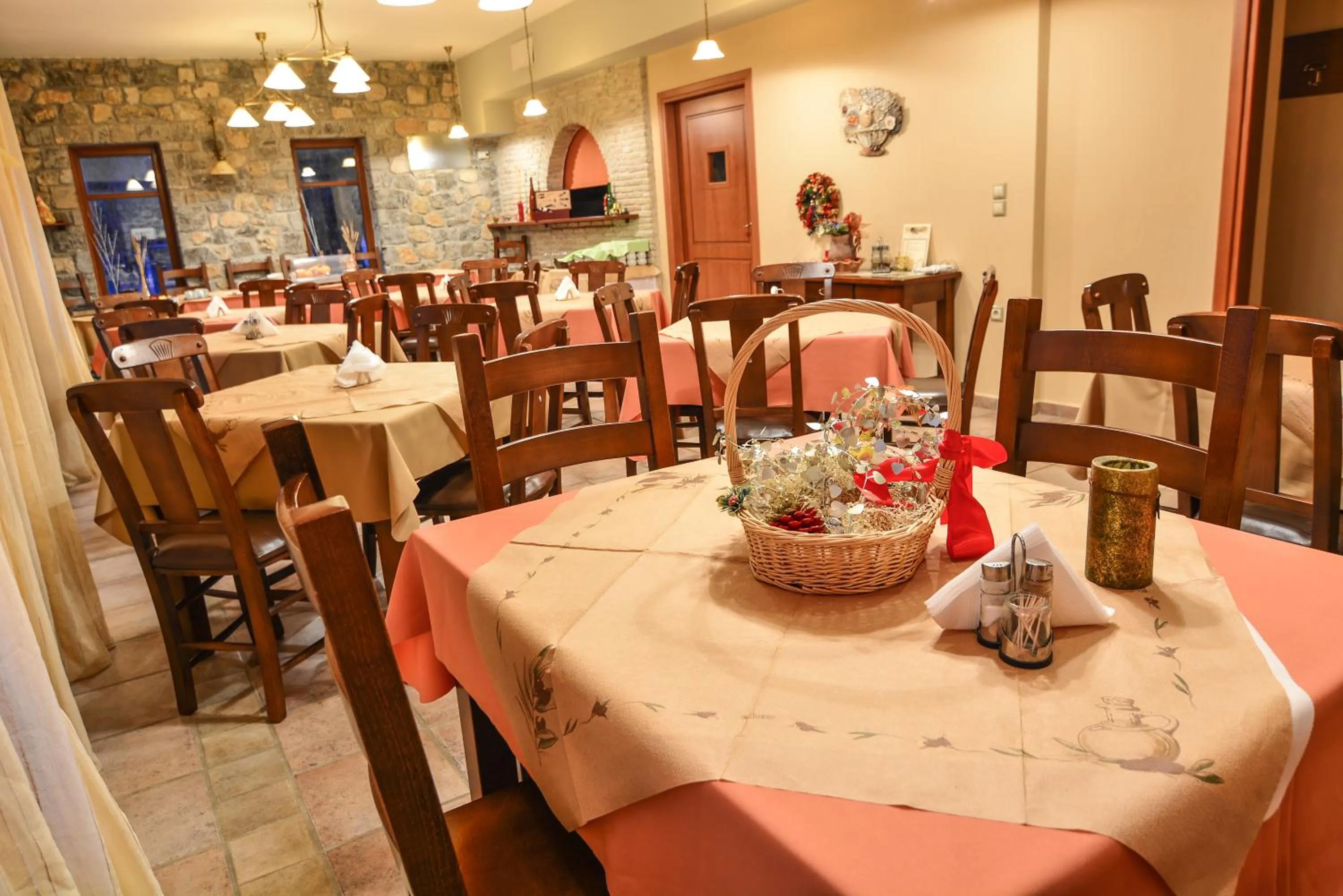 Lunch in Karyatis Resort