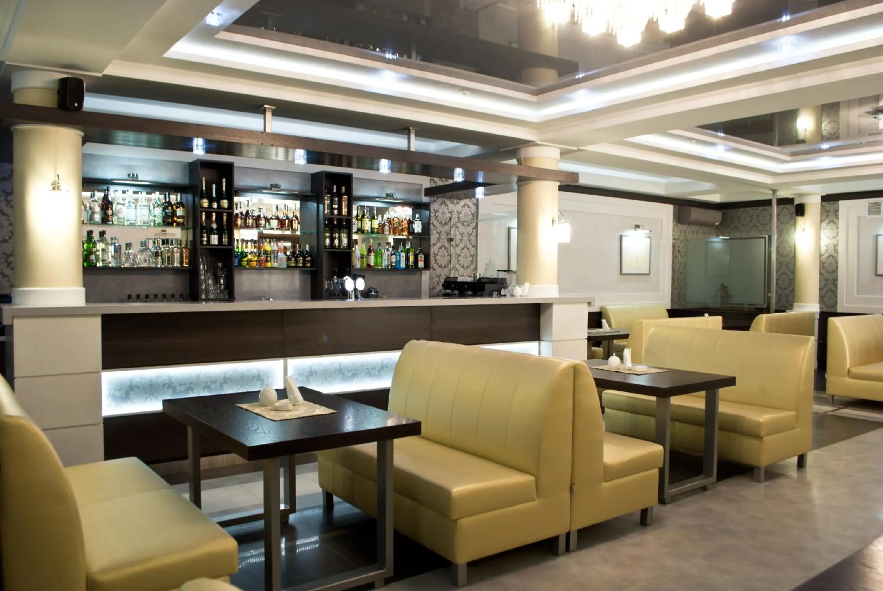 Charda Hotel