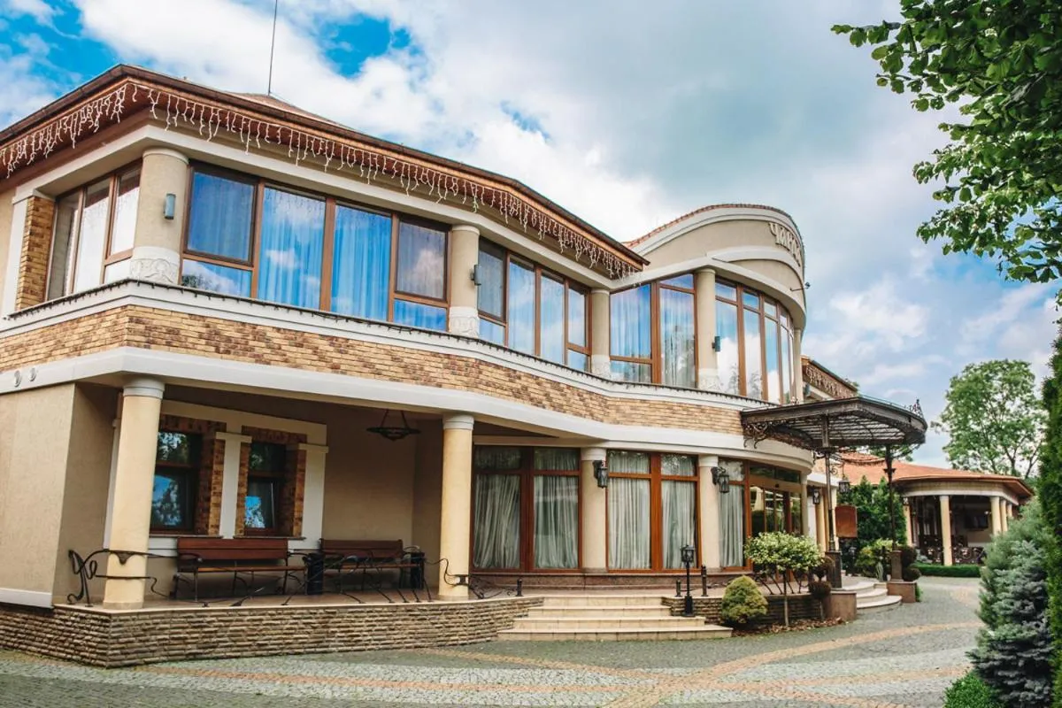 Charda Hotel