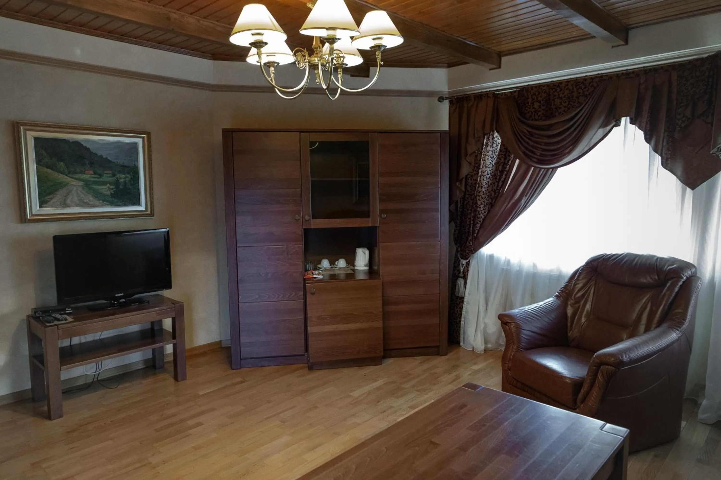 Charda Hotel