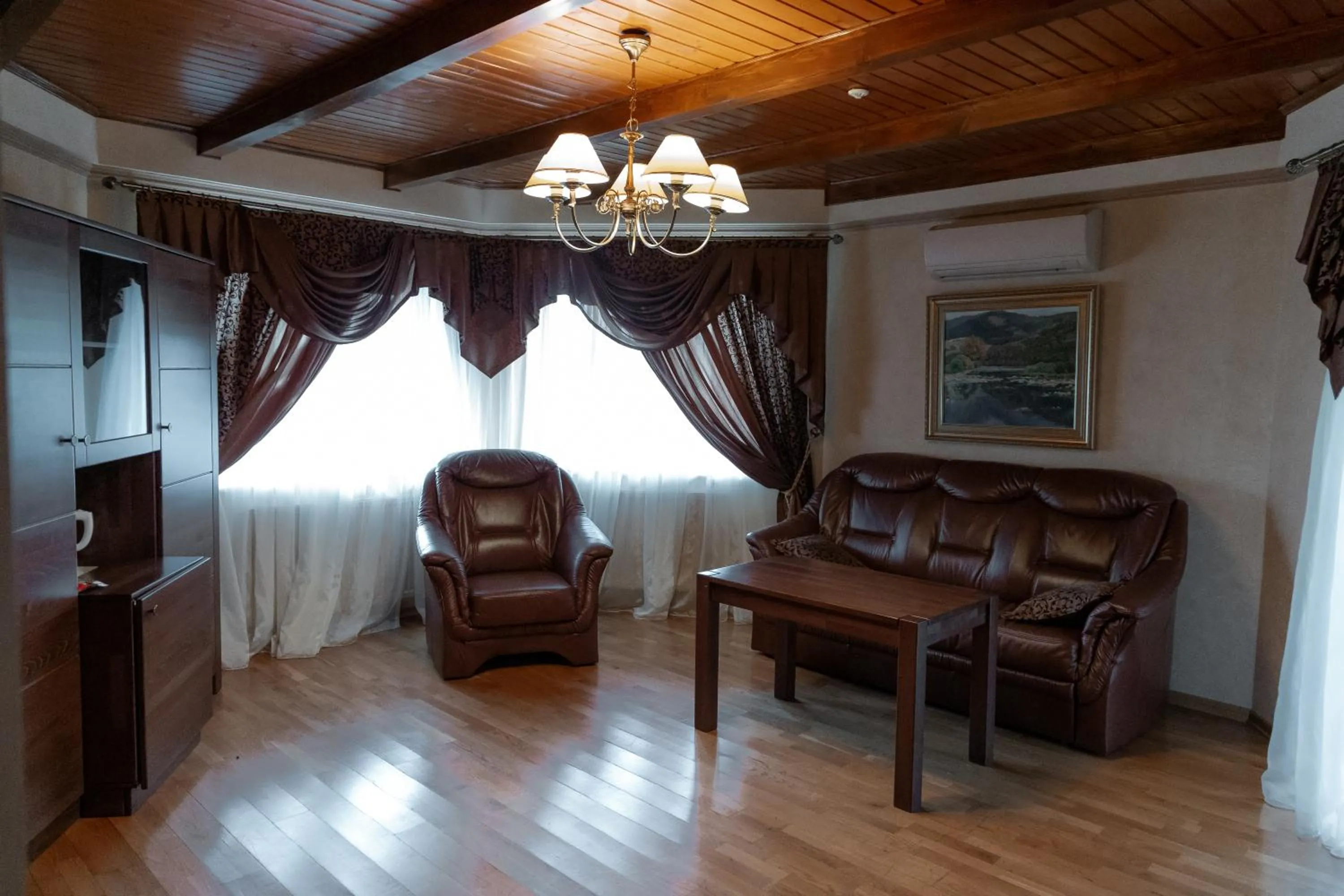 Charda Hotel