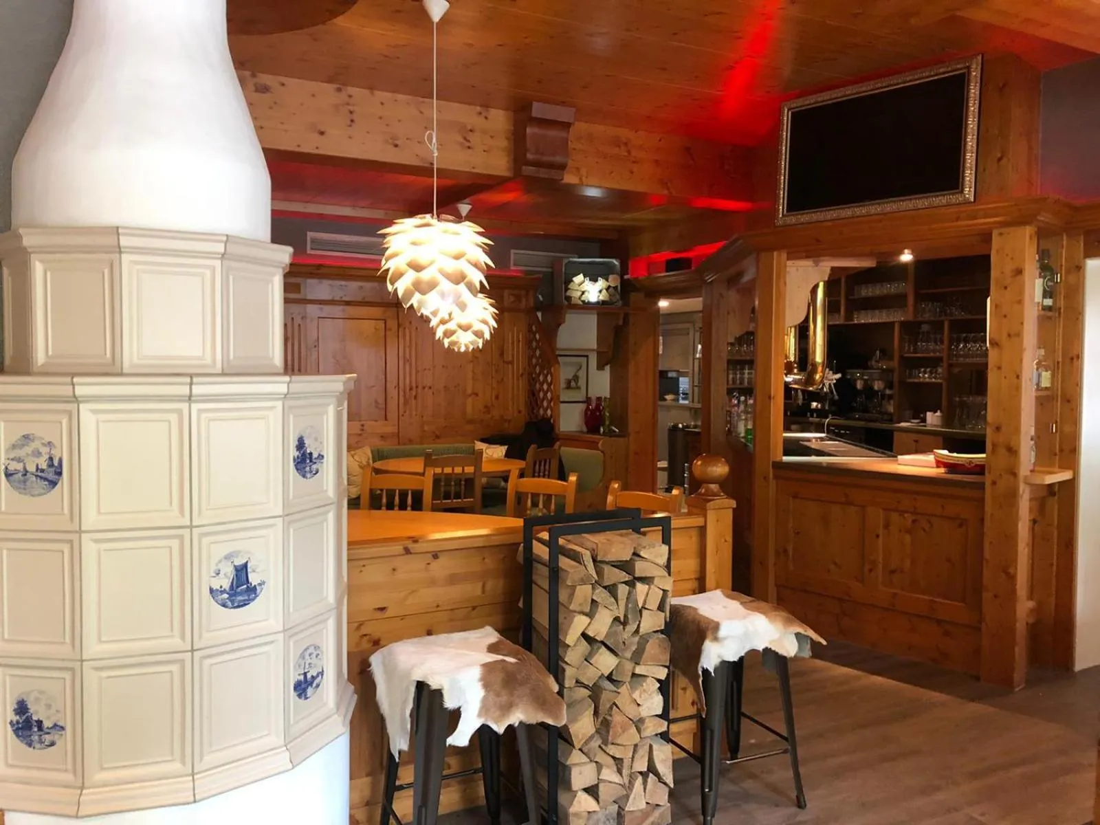 Communal lounge/ TV room in Hafen Hotel Schützenhof