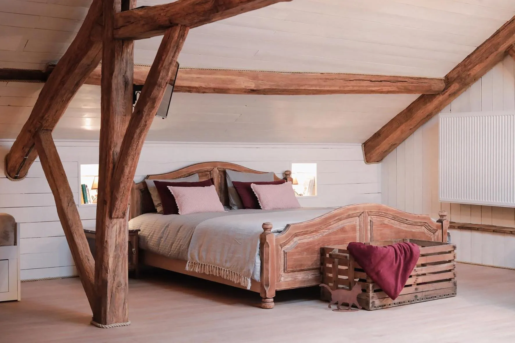 Bedroom, Bed in Les Chambres du Chat