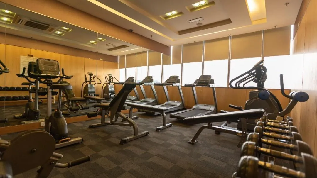 Fitness centre/facilities in New World Suites