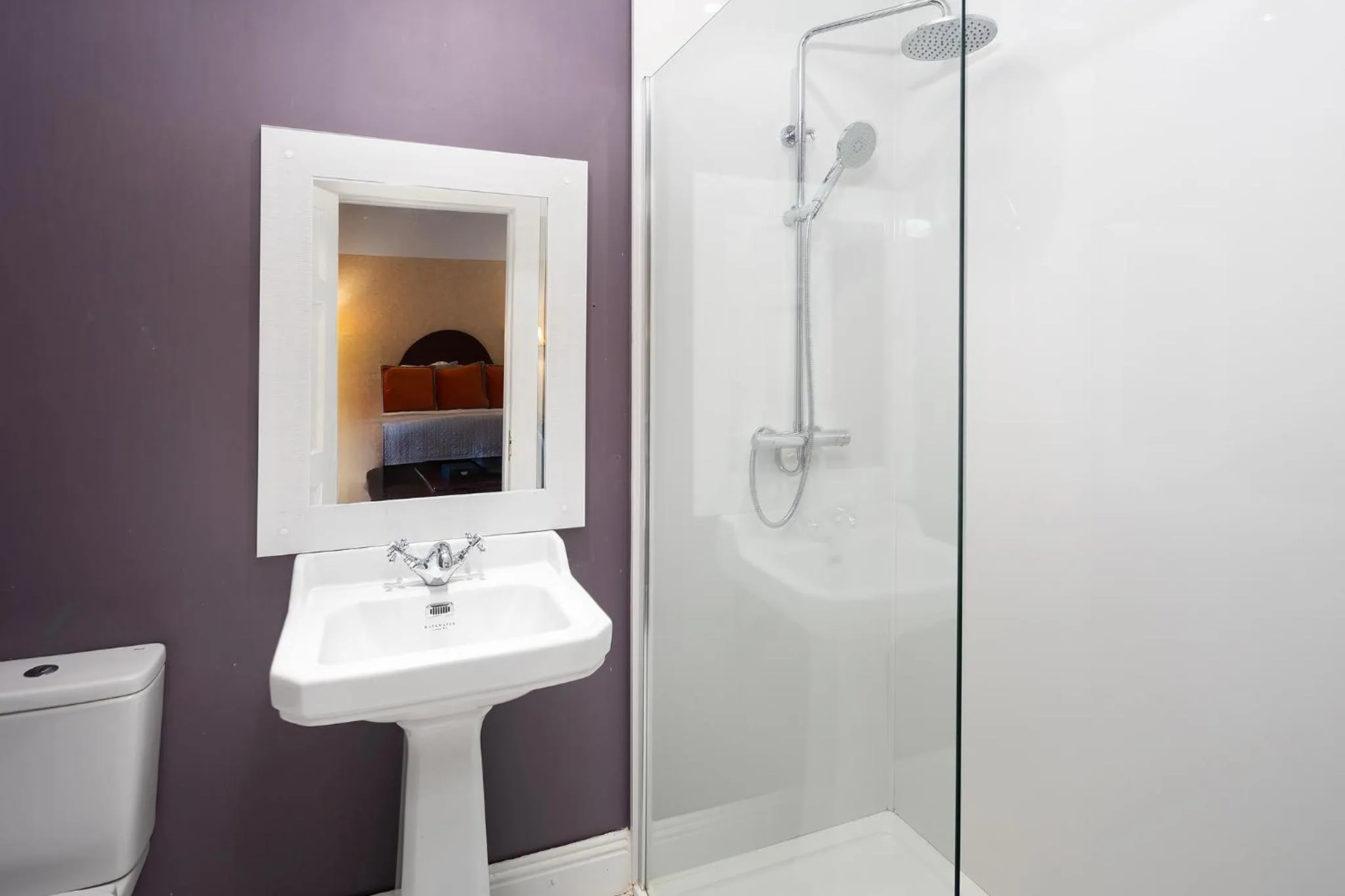 Shower in Barnabrow Country House