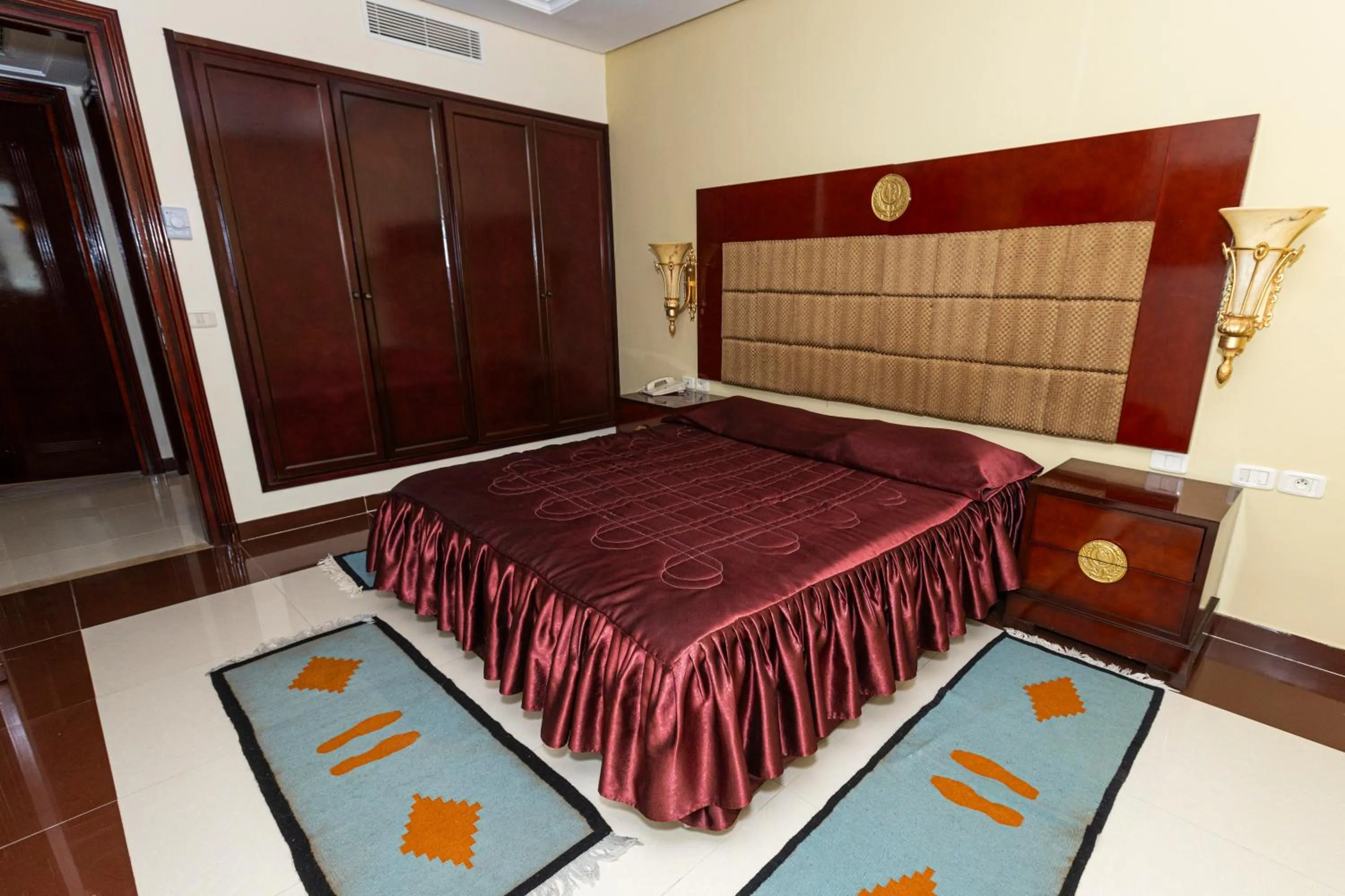 Bed in César Palace Sousse