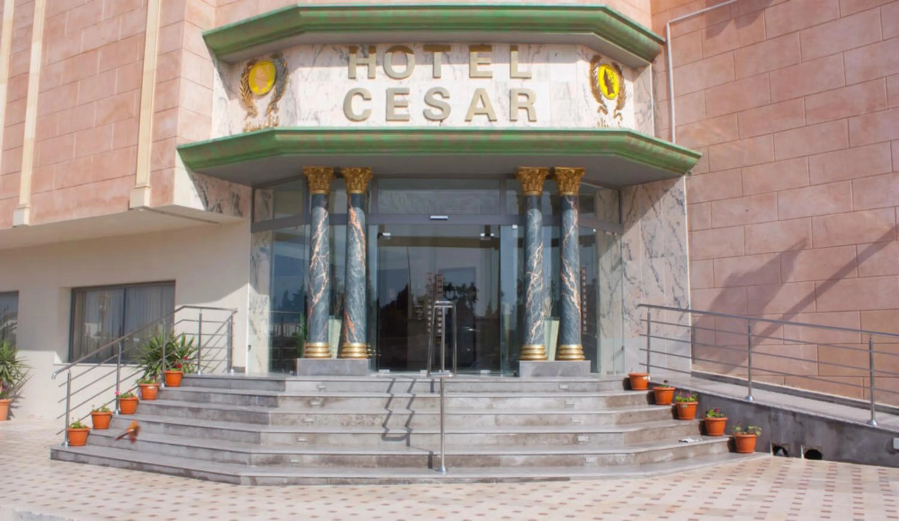 Facade/entrance in César Palace Sousse