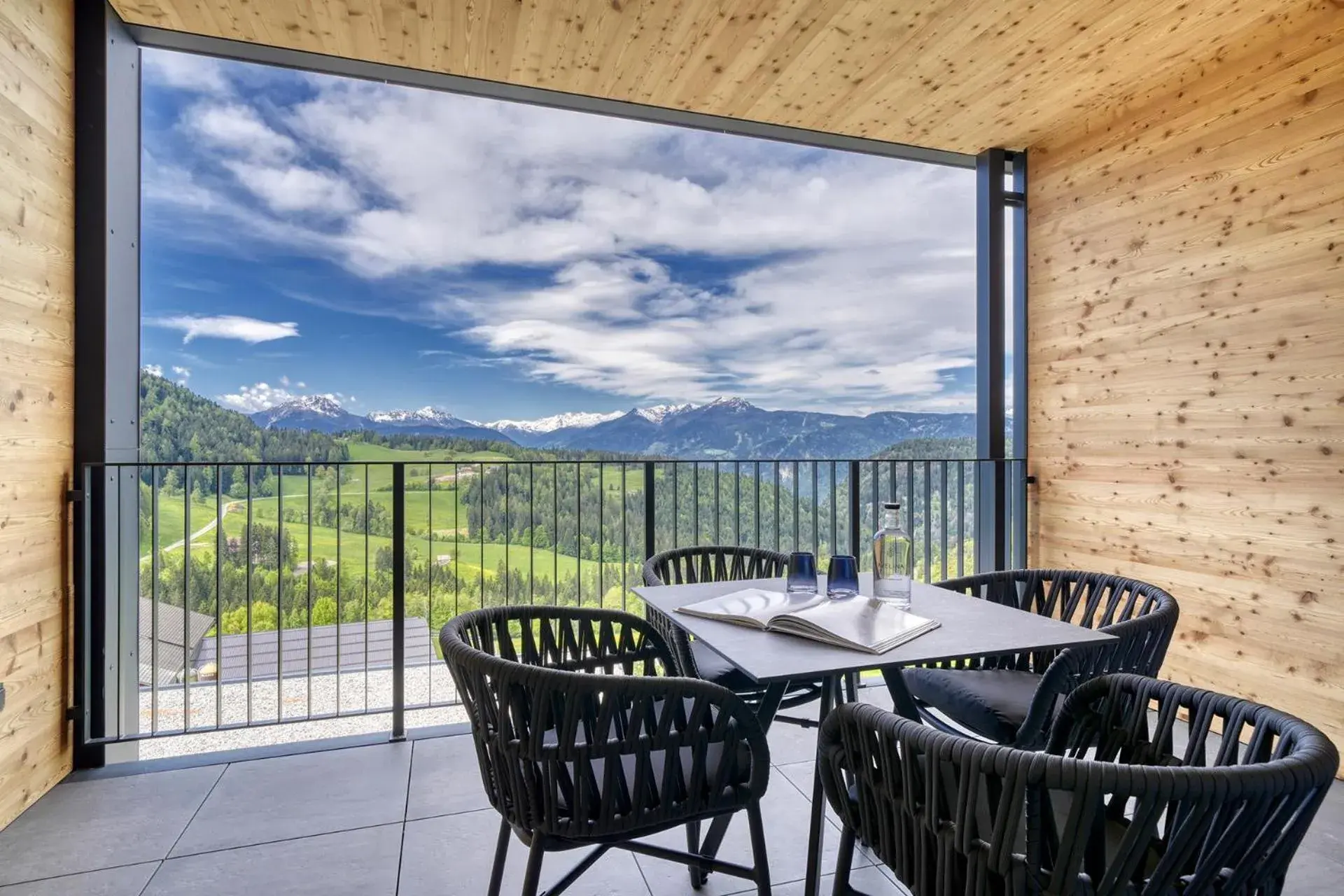 Junior Suite with Mountain View in Hotel Avelina Junior Suite with Mountain View in Hotel Avelina