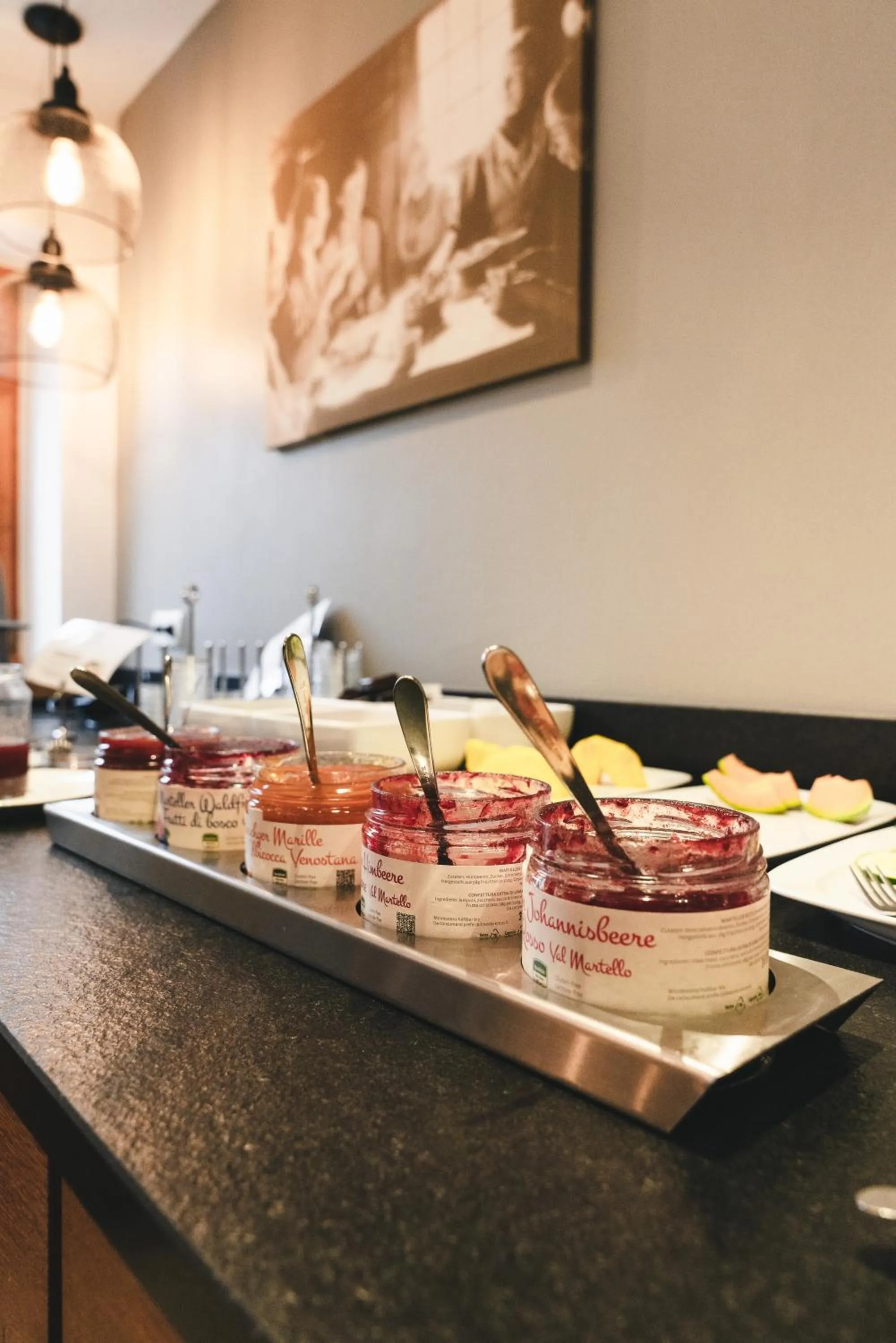 Restaurant/places to eat in Hotel Avelina