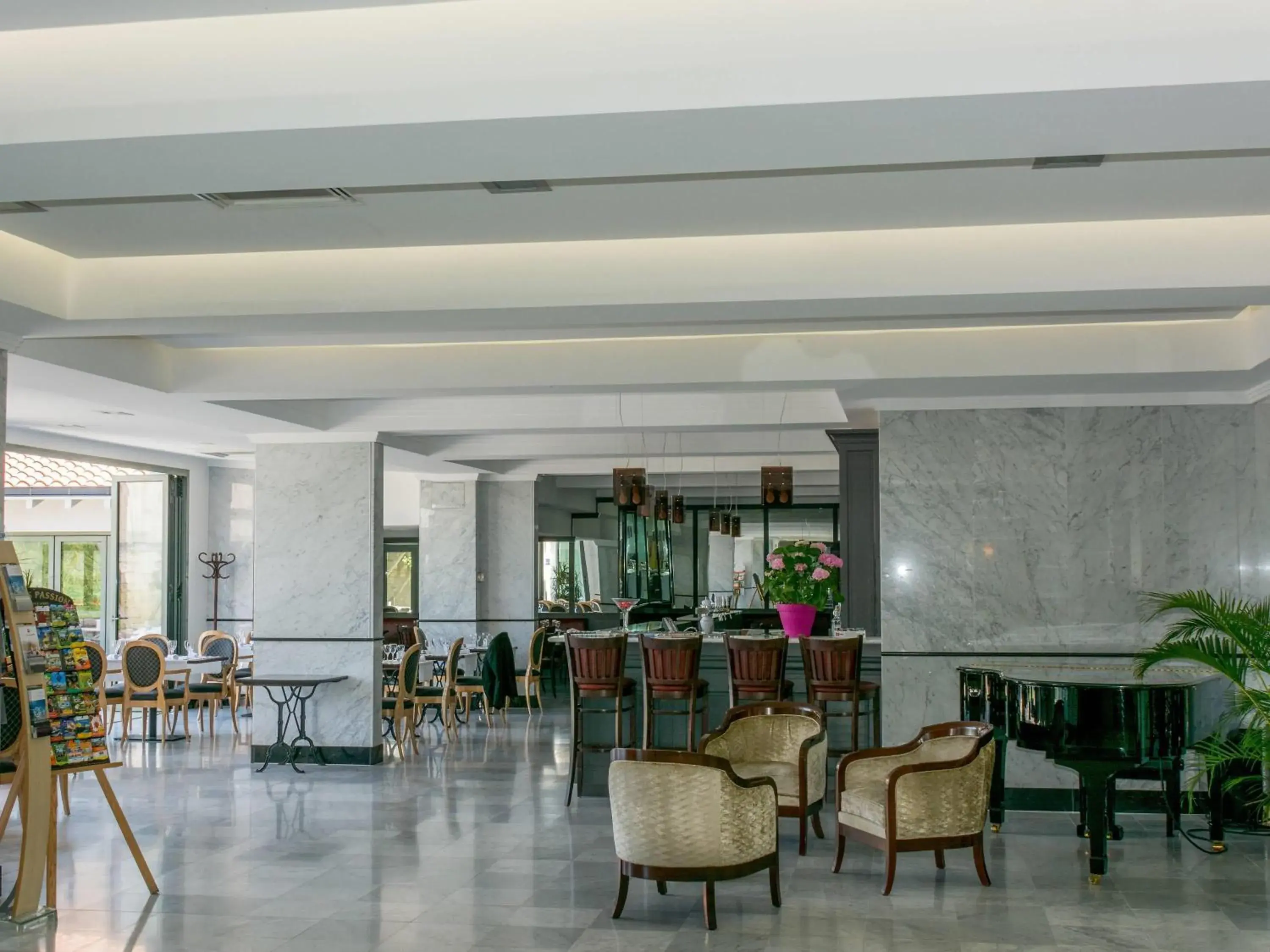 Lounge or bar in ibis Périgueux Centre Lounge or bar in ibis Périgueux Centre