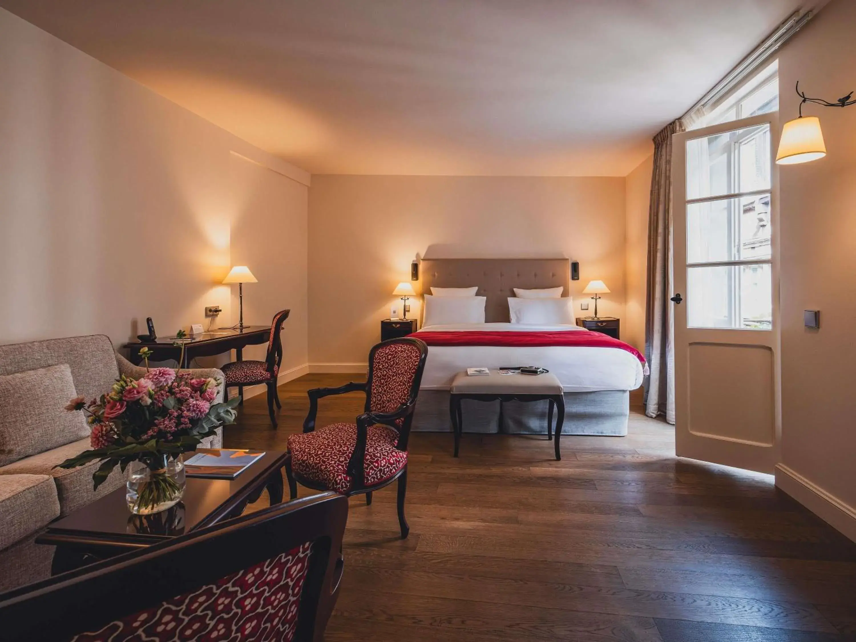 Bedroom, Bed in Cour du Corbeau Hotel Strasbourg - MGallery Collection Bedroom, Bed in Cour du Corbeau Hotel Strasbourg - MGallery Collection