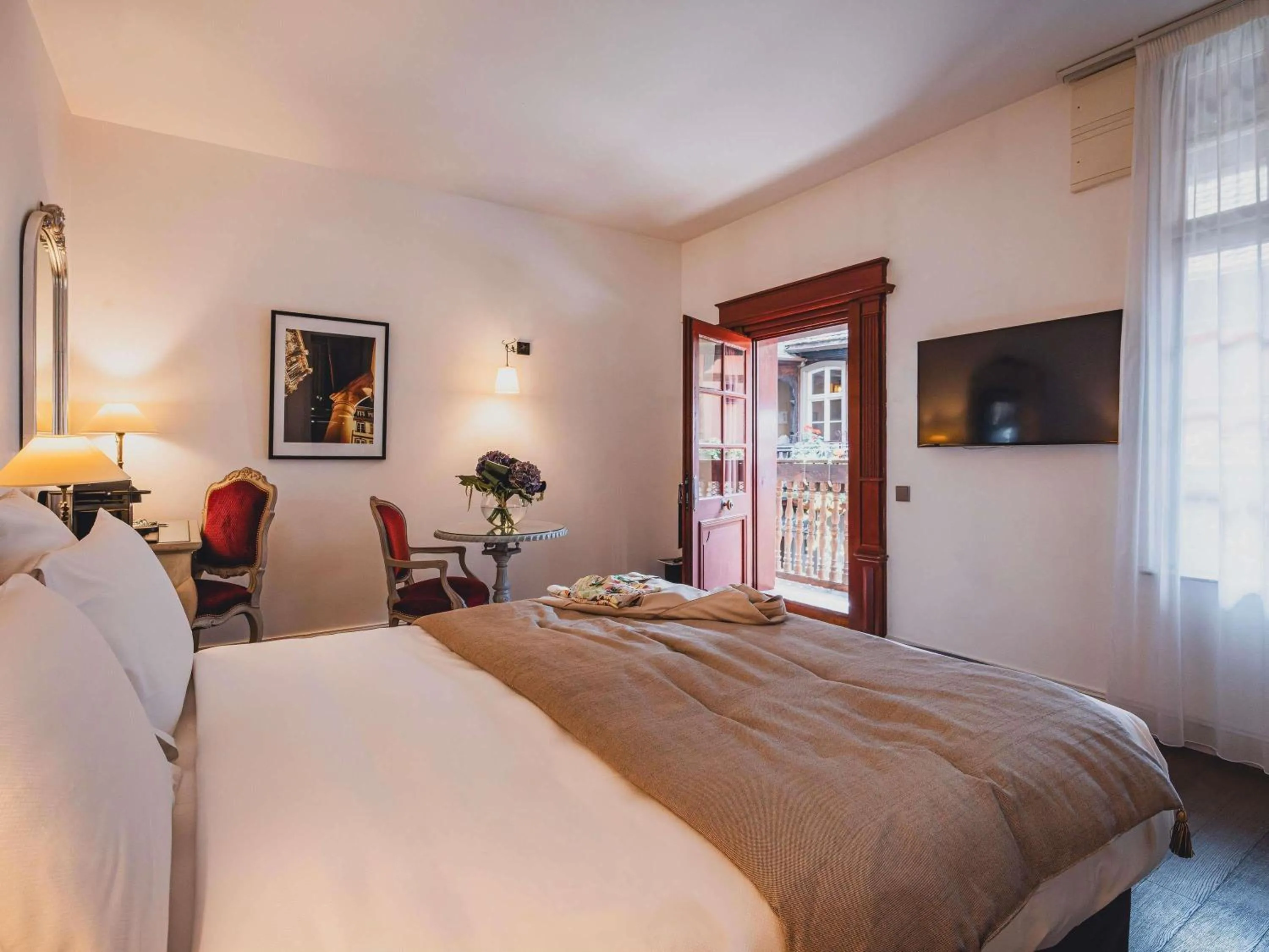 Bedroom, Bed in Cour du Corbeau Hotel Strasbourg - MGallery Collection