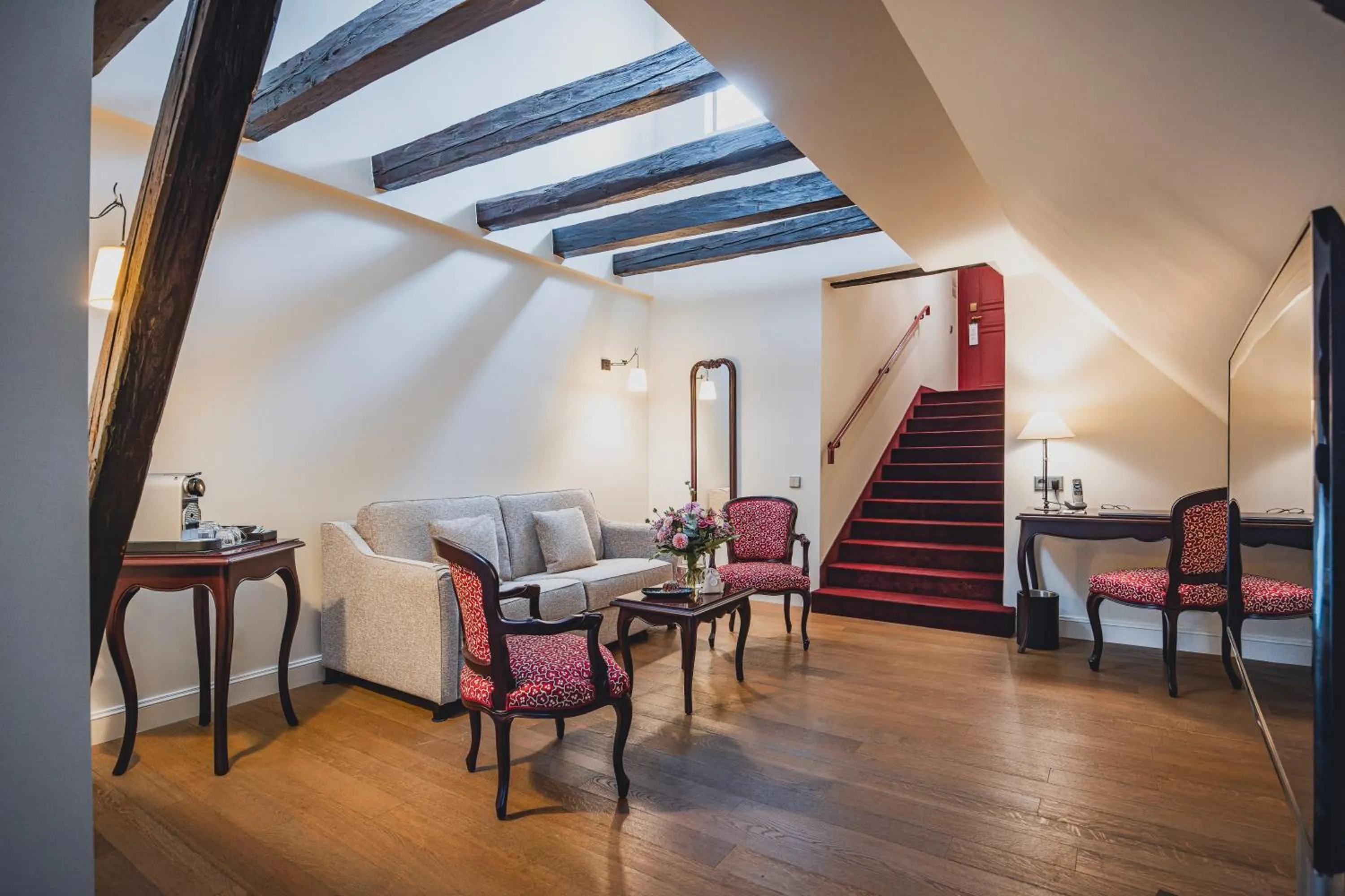 Photo of the whole room in Cour du Corbeau Hotel Strasbourg - MGallery Collection