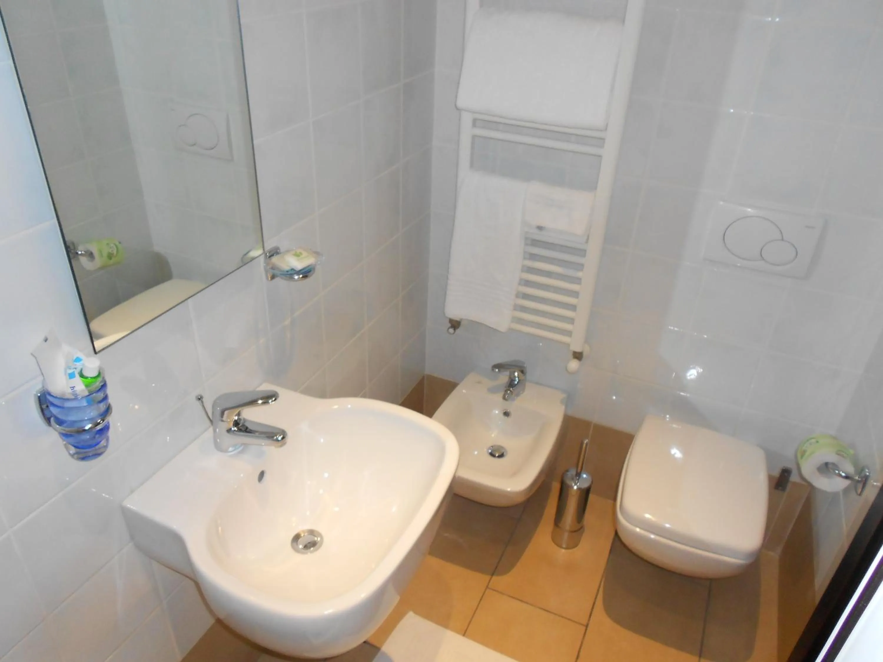 Toilet in Hotel Tenda Rossa