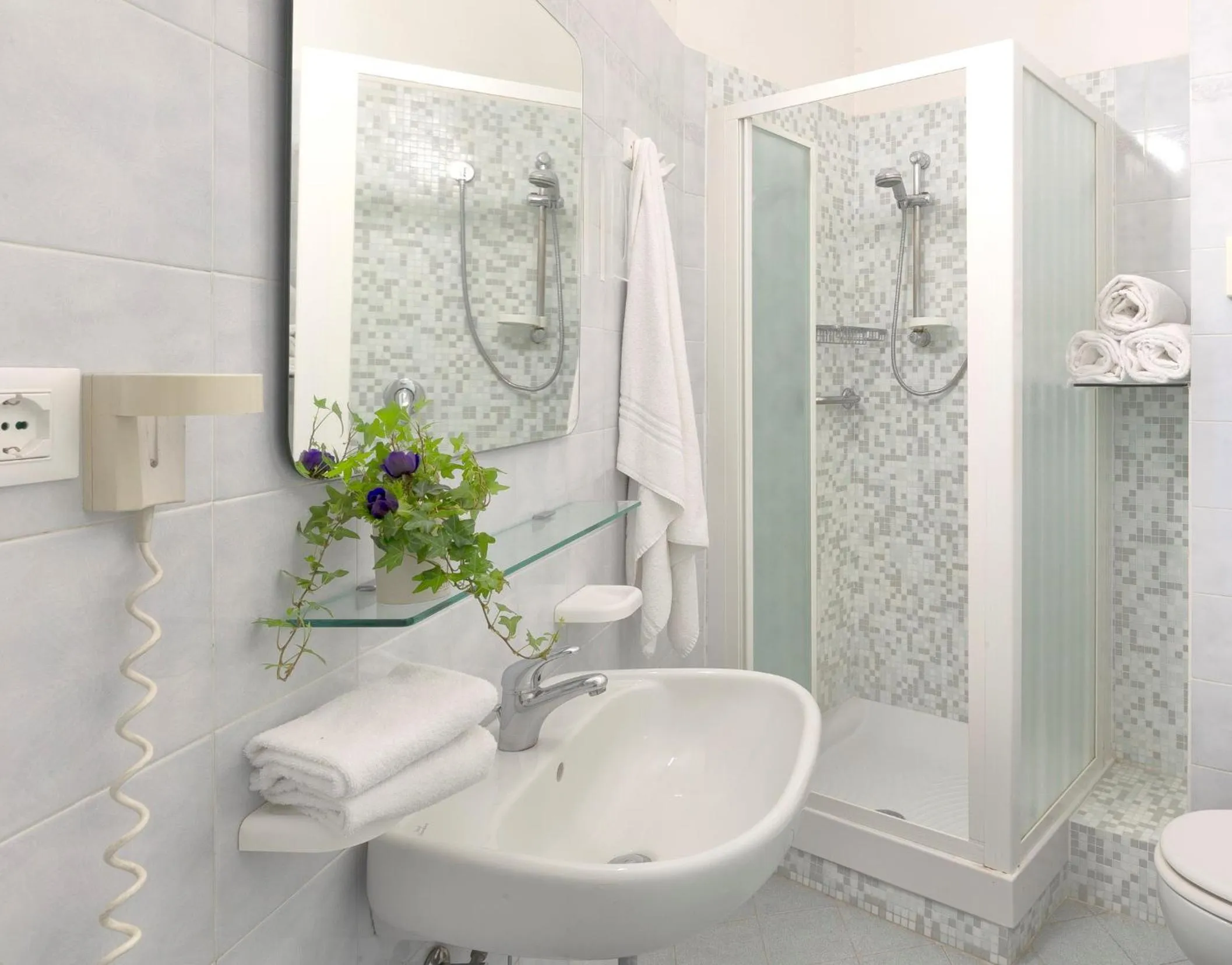 Shower in Little Hotel