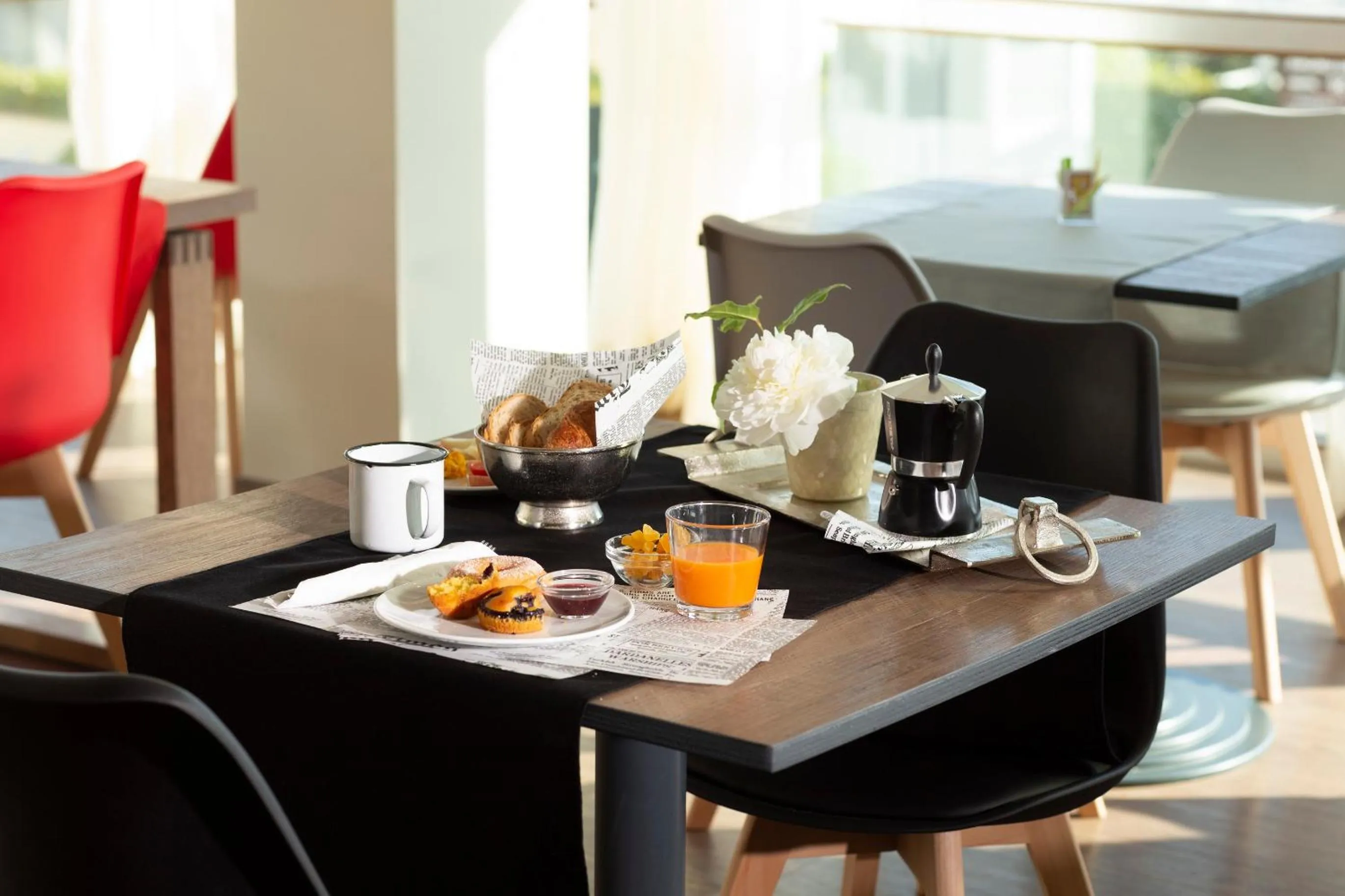 Breakfast in Little Hotel