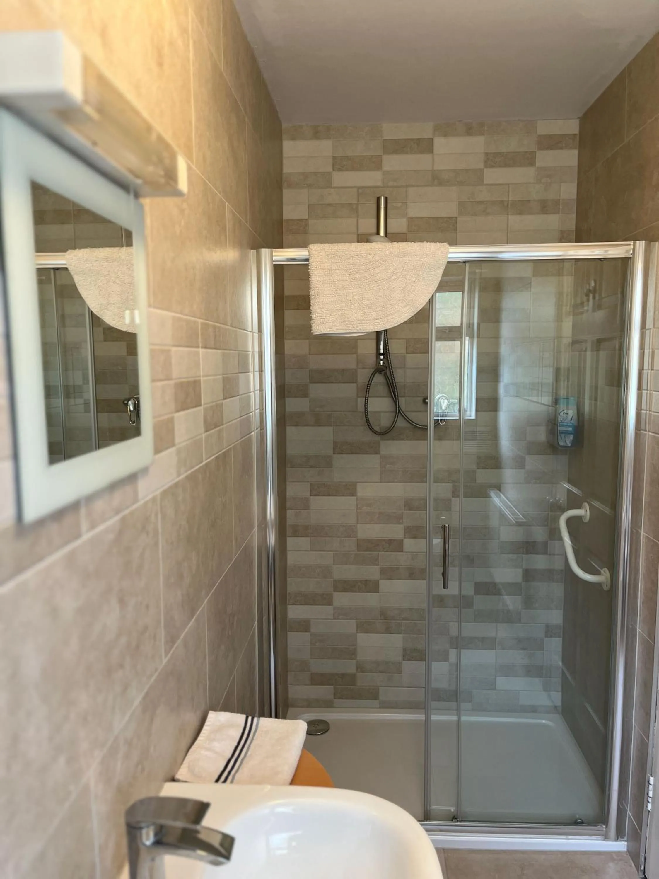 Shower in Breagagh View B&B