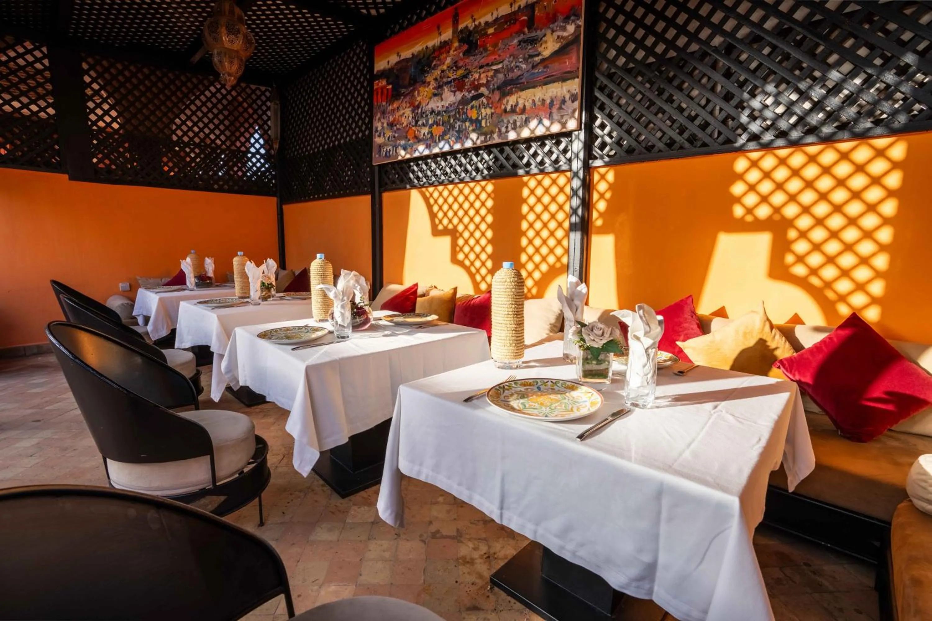 Restaurant/places to eat in Riad Alaka