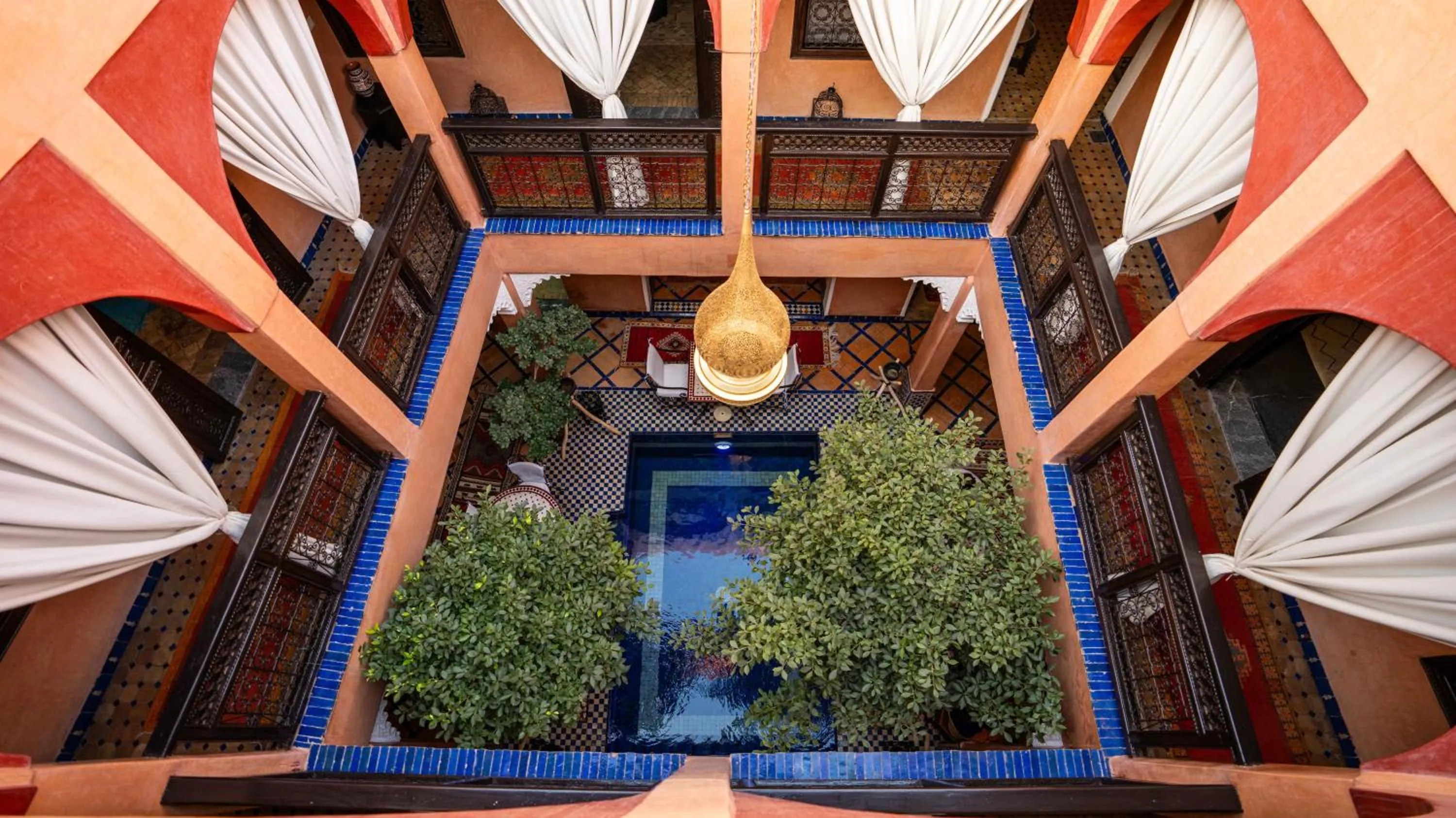 Property building in Riad Alaka