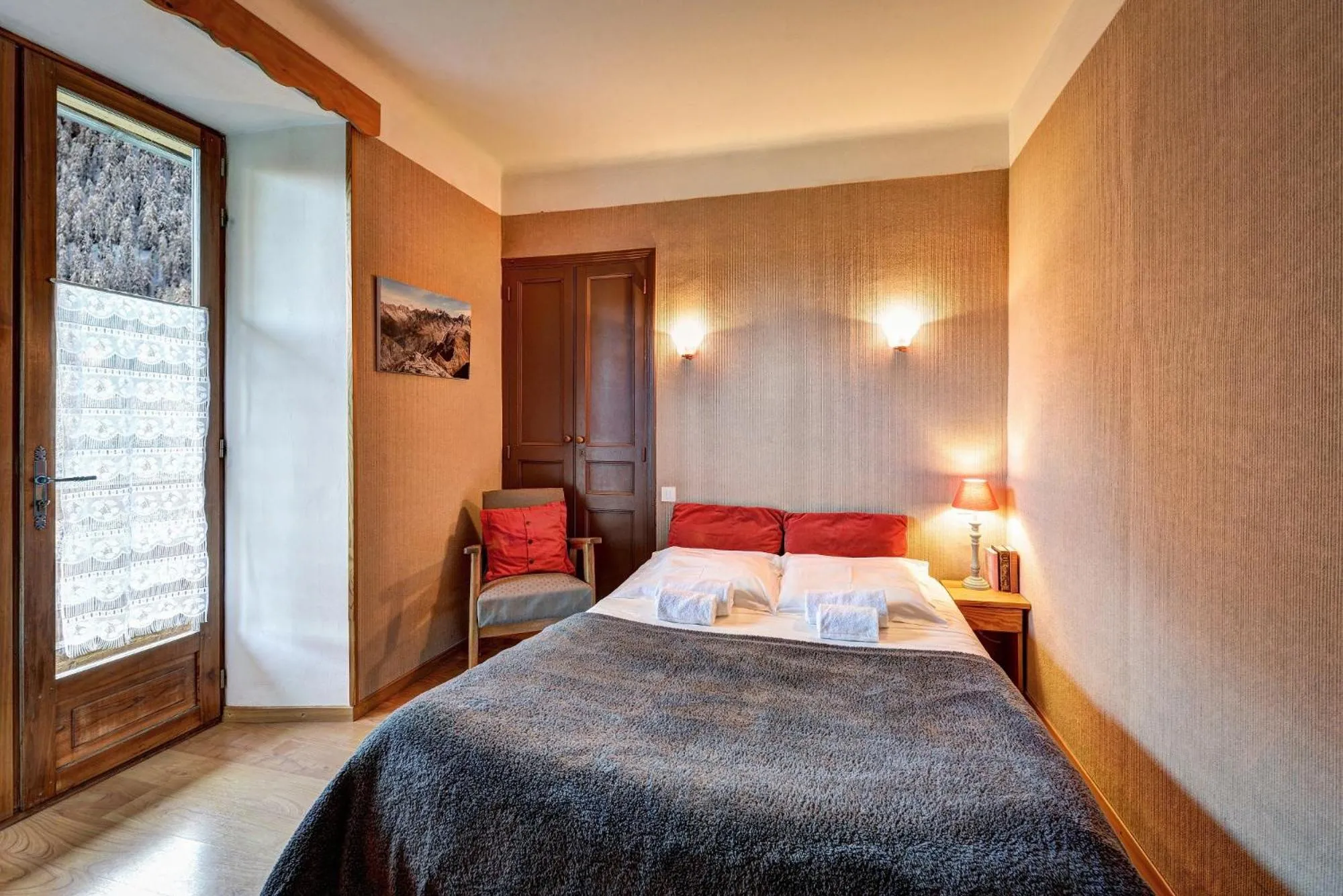 Bed in Hôtel Restaurant Gîtes Les 5 Saisons