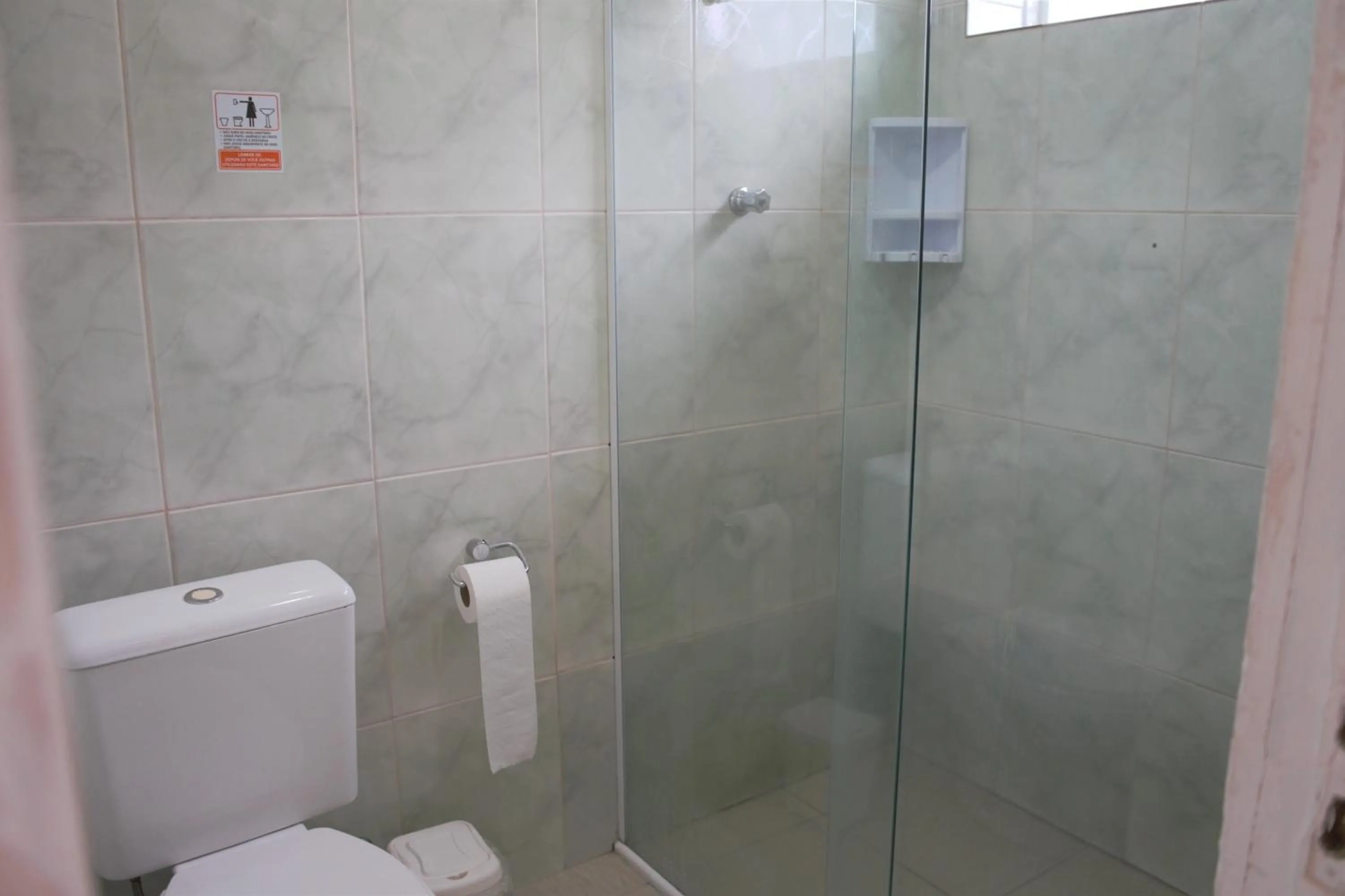 Bathroom in Pousada Sorocotuba - Piscina Aquecida