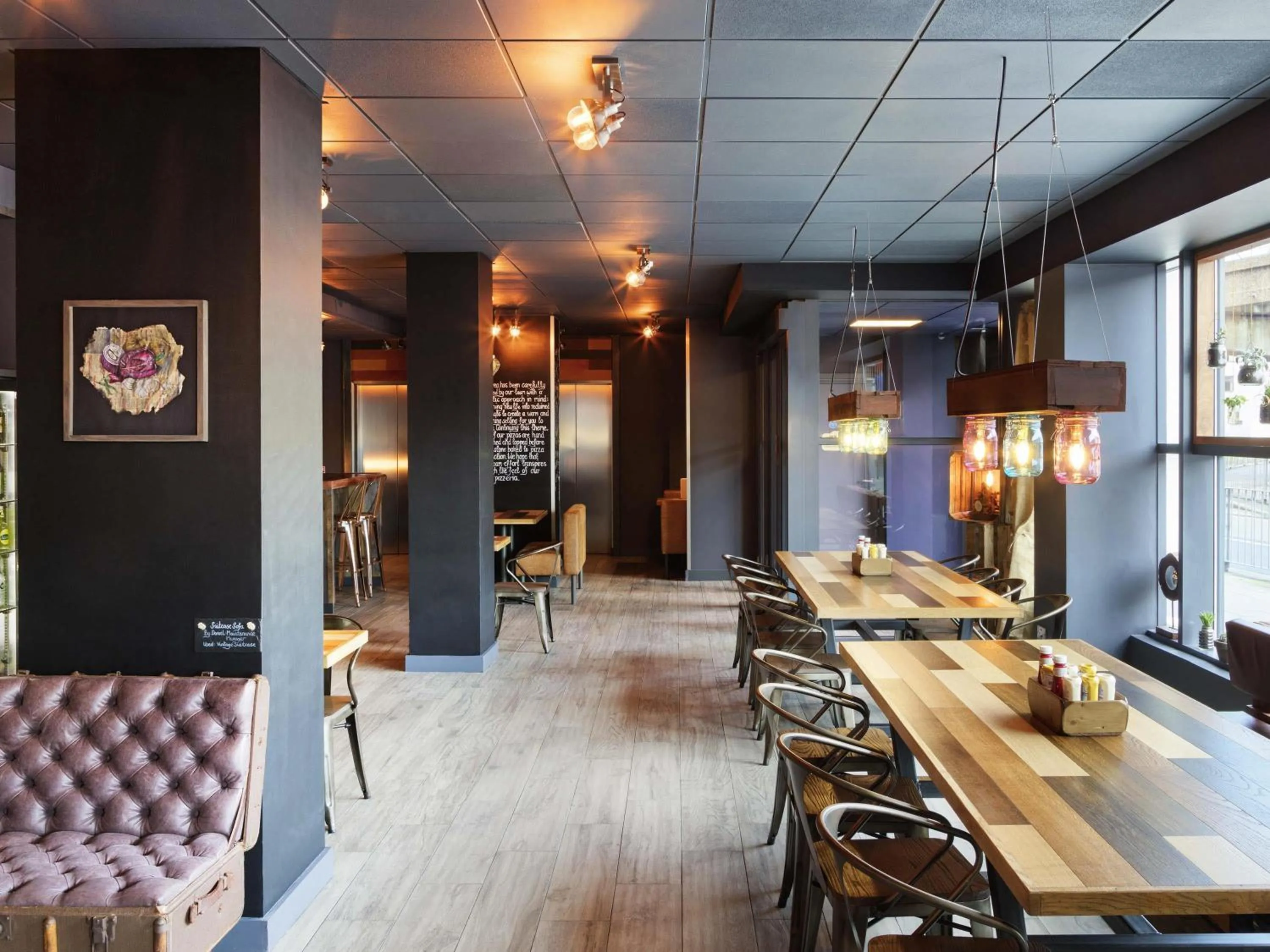 Restaurant/places to eat in ibis Birmingham Airport Terminal Building - NEC