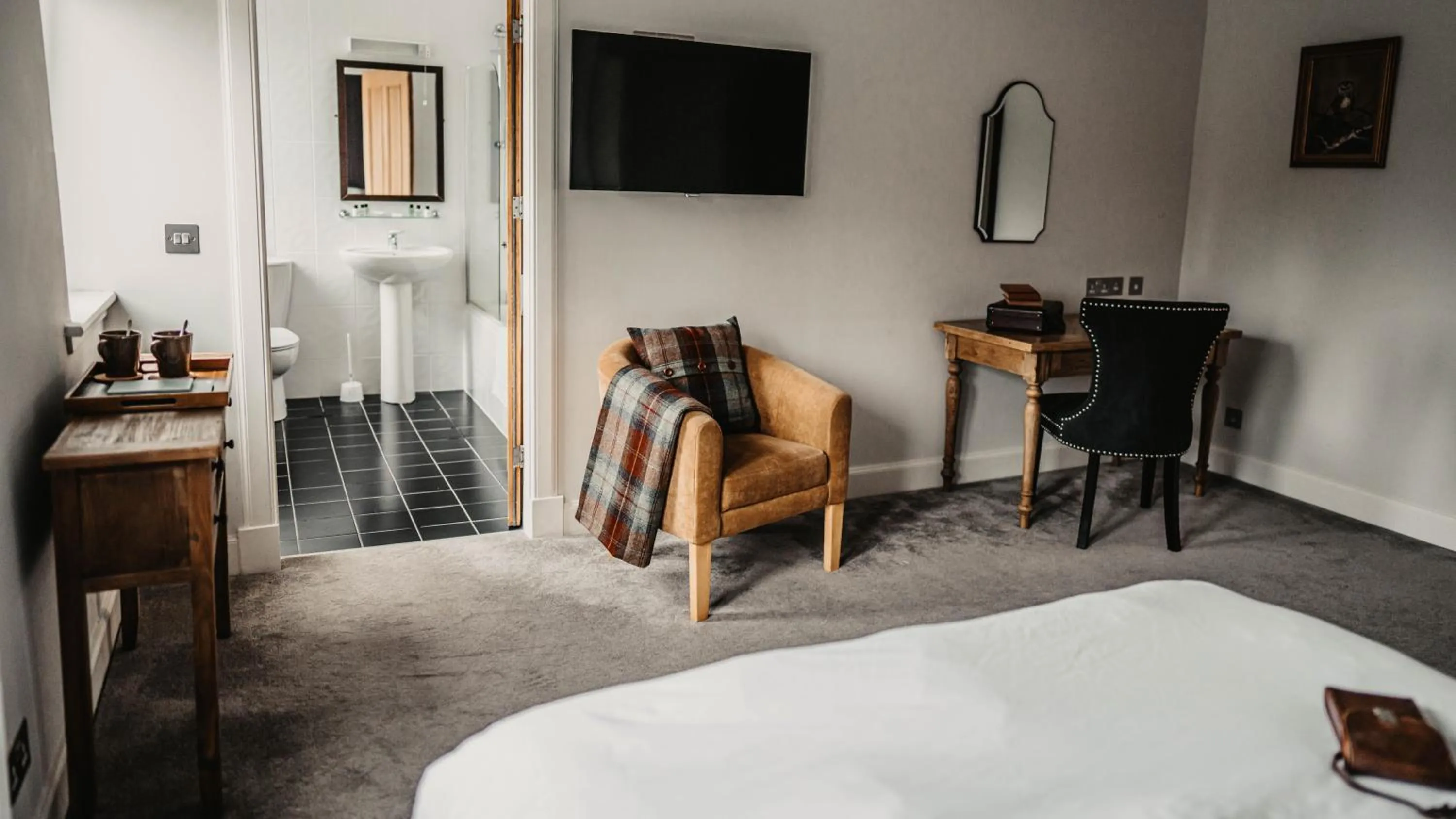 Bed in Broadford Hotel