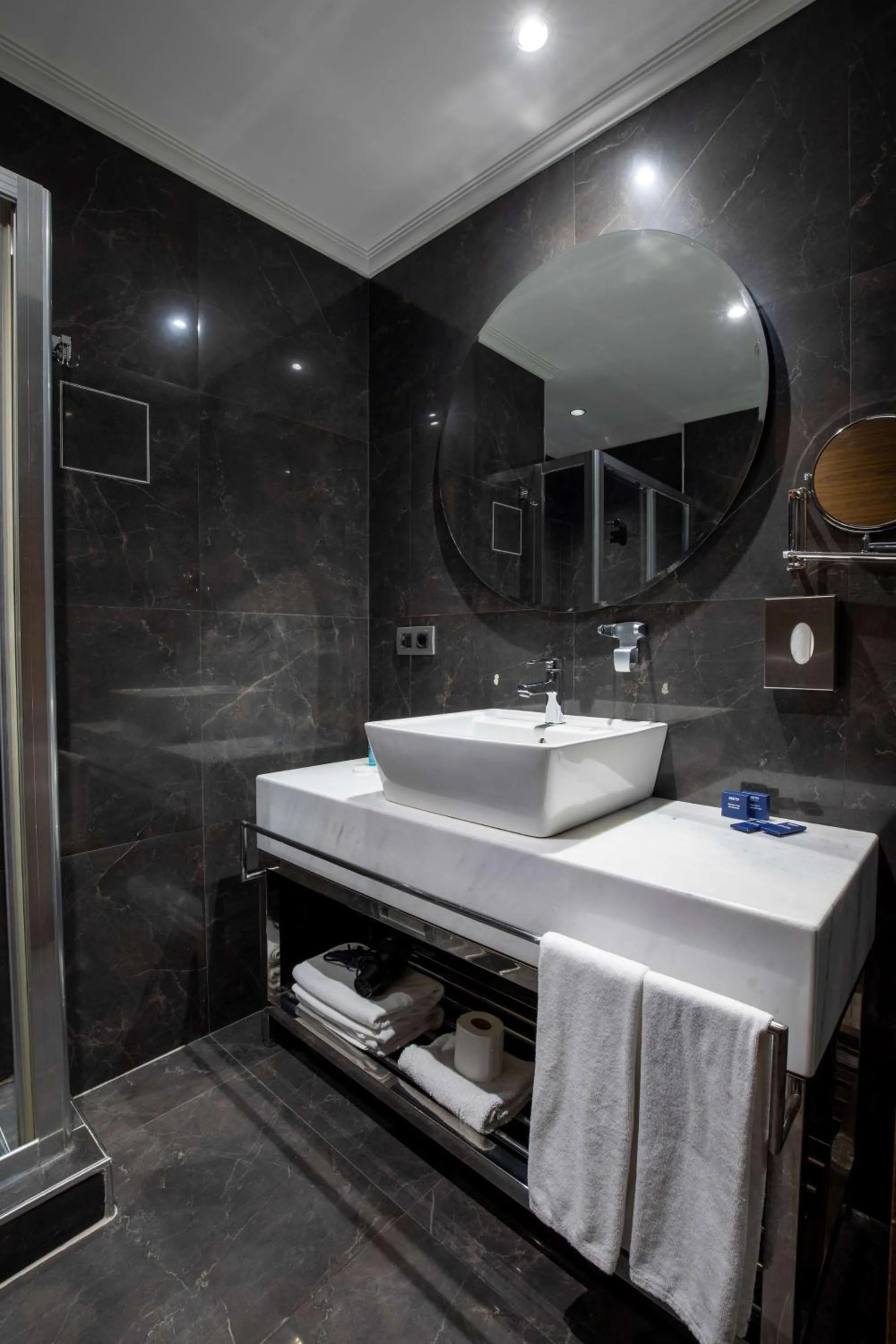 Bathroom in Park Inn by Radisson Istanbul Asia Kavacik
