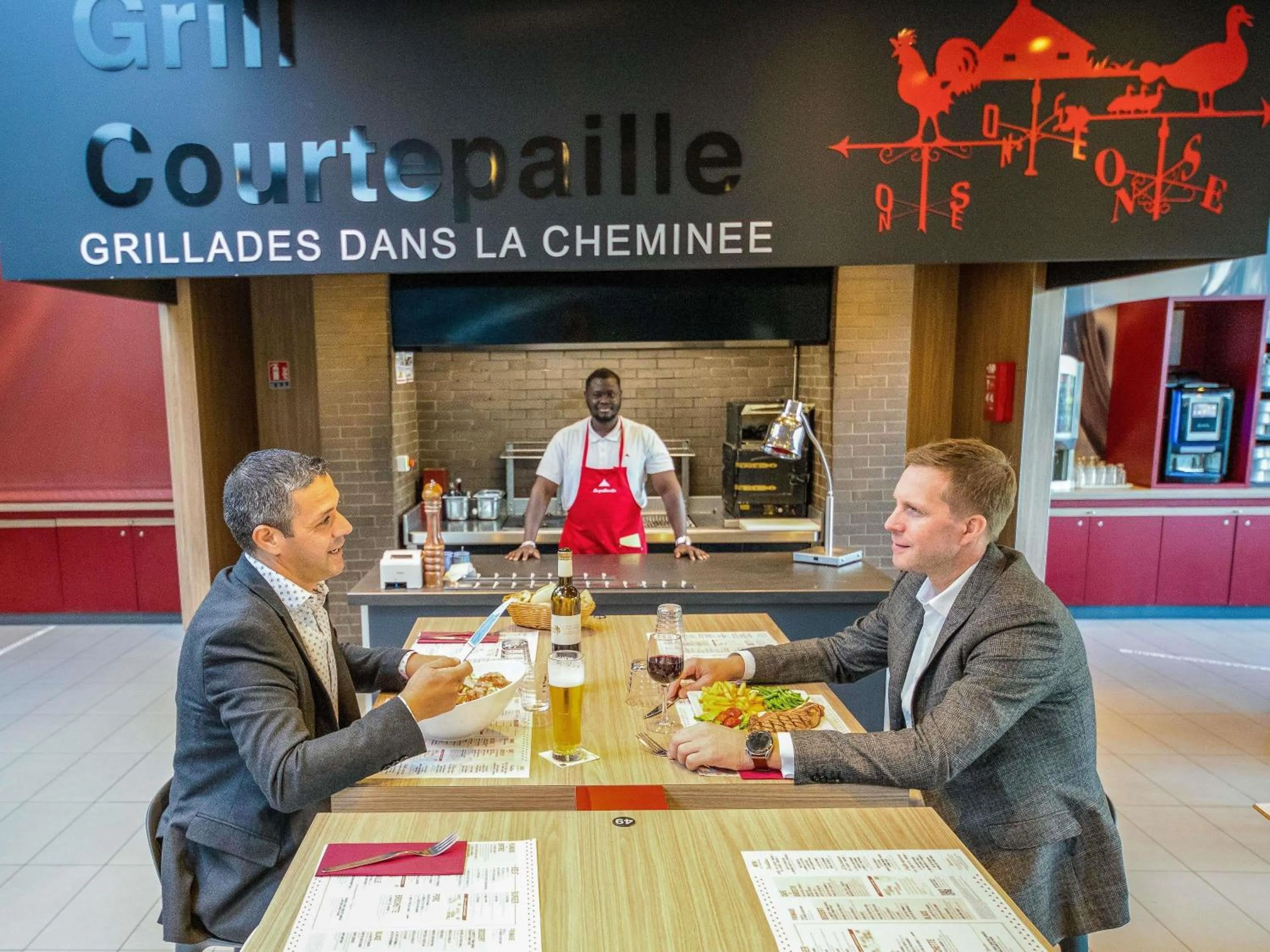 Restaurant/places to eat in Ibis Marne la Vallée Noisy