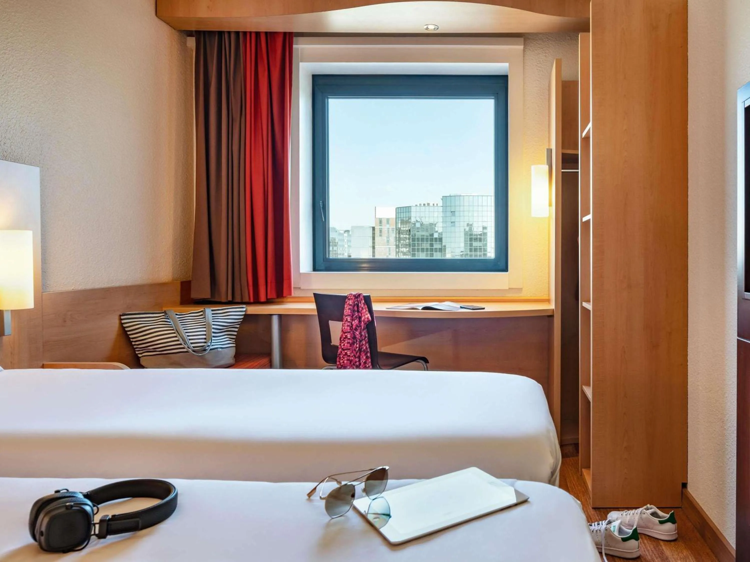 Bedroom, Bed in Ibis Marne la Vallée Noisy