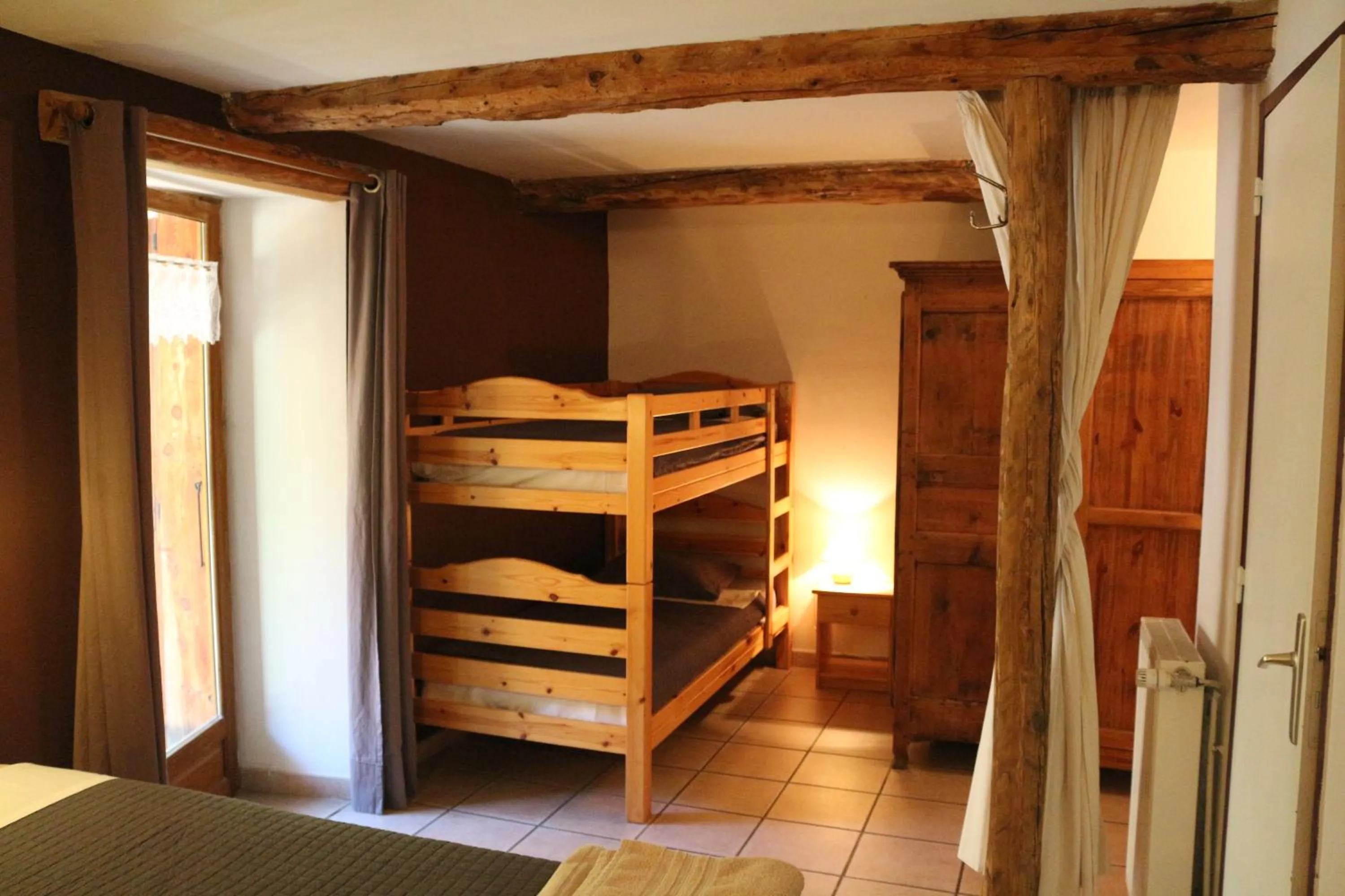 bunk bed, Bed in LA JARBELLE - Gîte et Spa