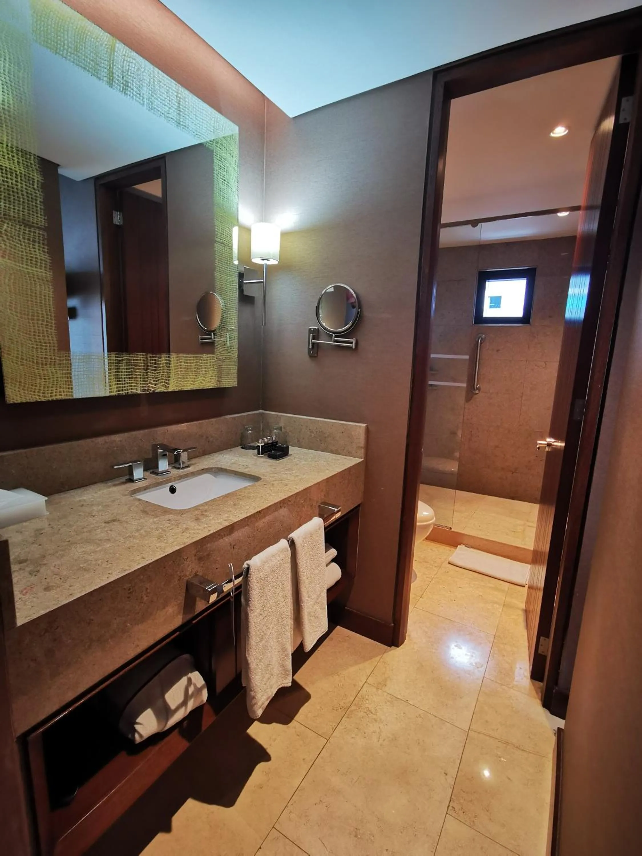 Bathroom in Mercure Bogota Calle 100