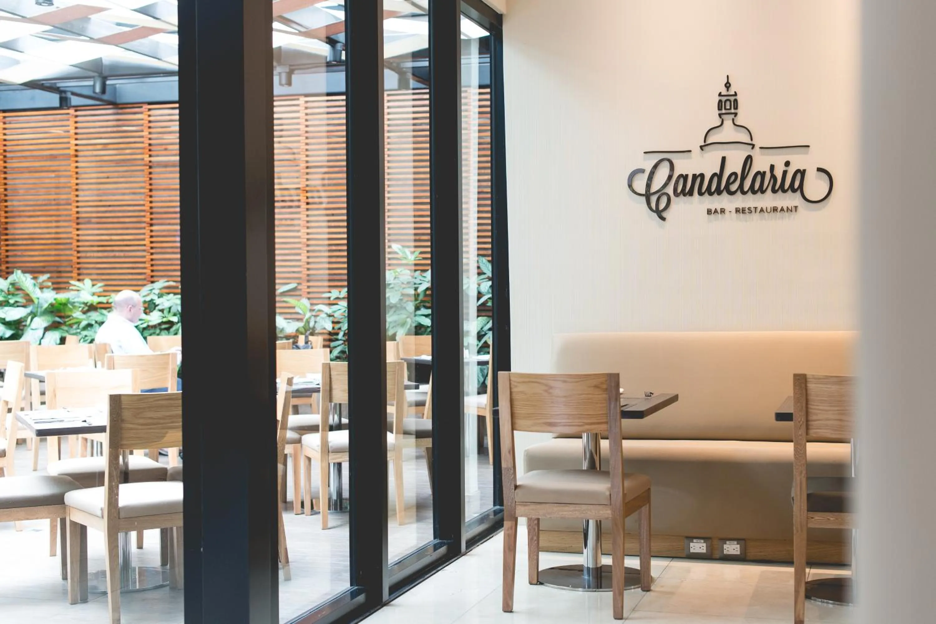 Lobby or reception in Mercure Bogota Calle 100