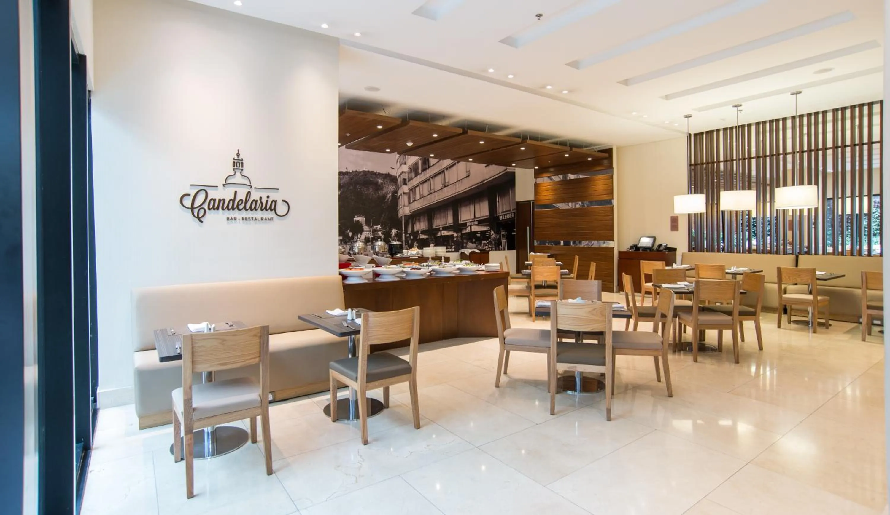 Restaurant/places to eat in Mercure Bogota Calle 100