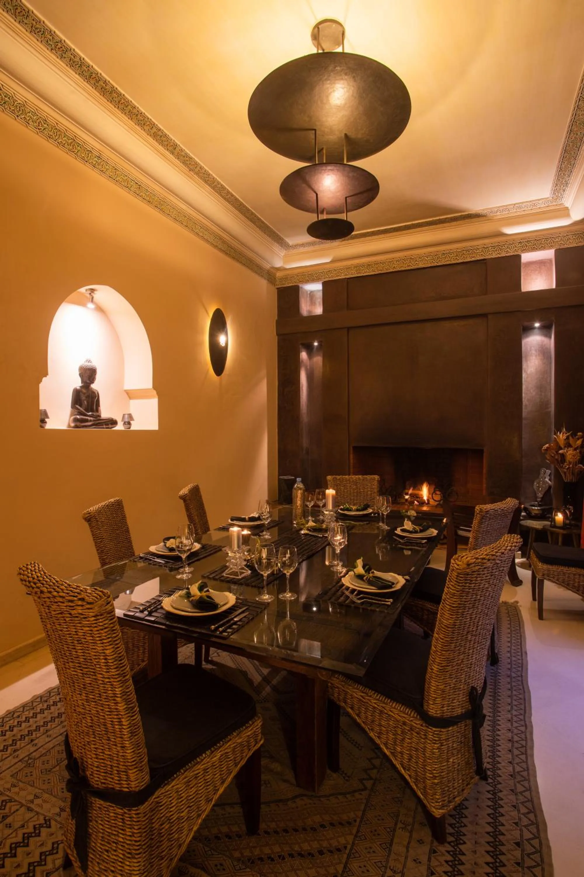 Restaurant/places to eat in Riad Hizad