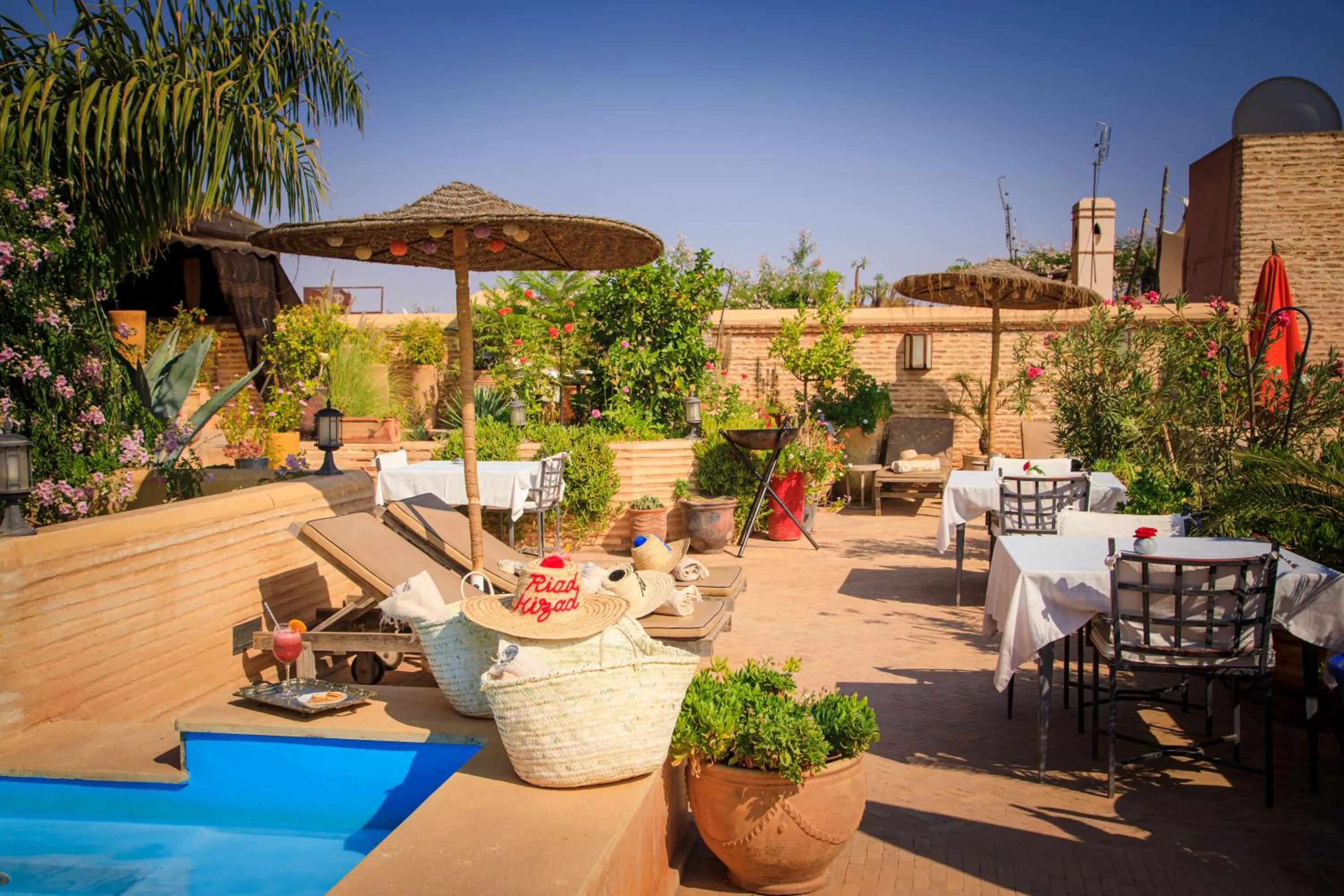 Swimming pool in Riad Hizad