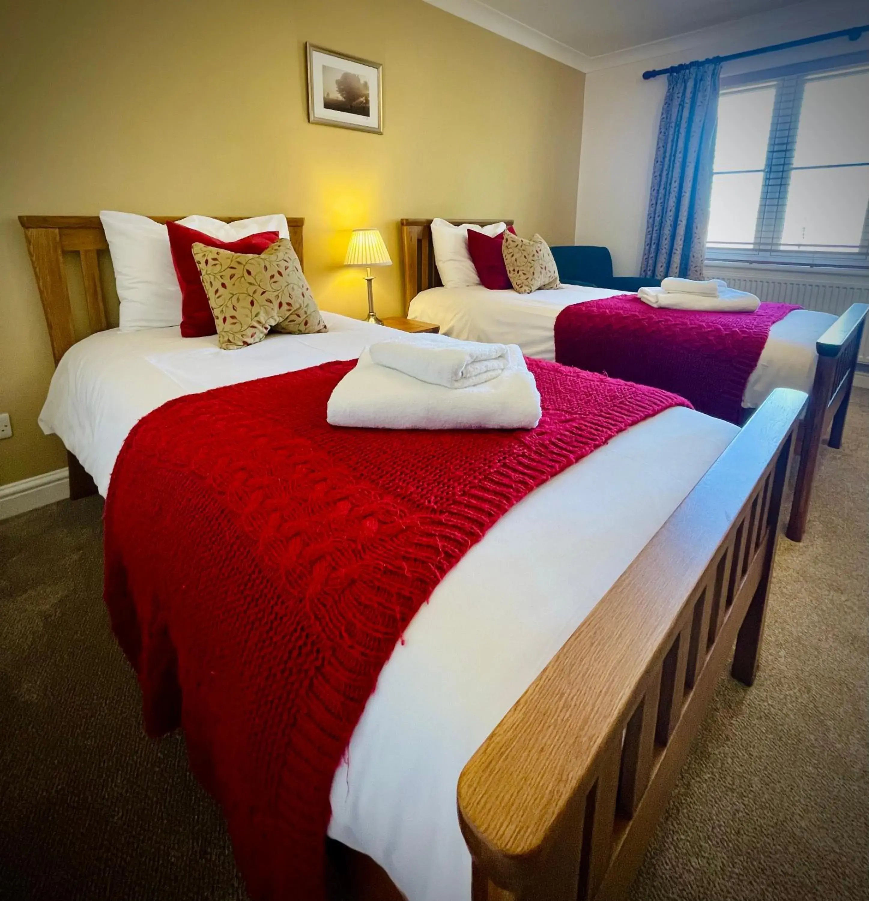 Twin Room in The Crown Inn Twin Room in The Crown Inn