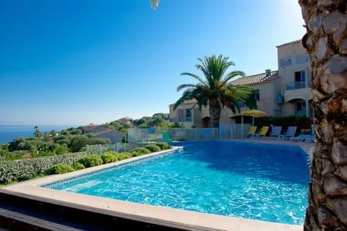 Swimming pool in Hôtel Funtana Marina