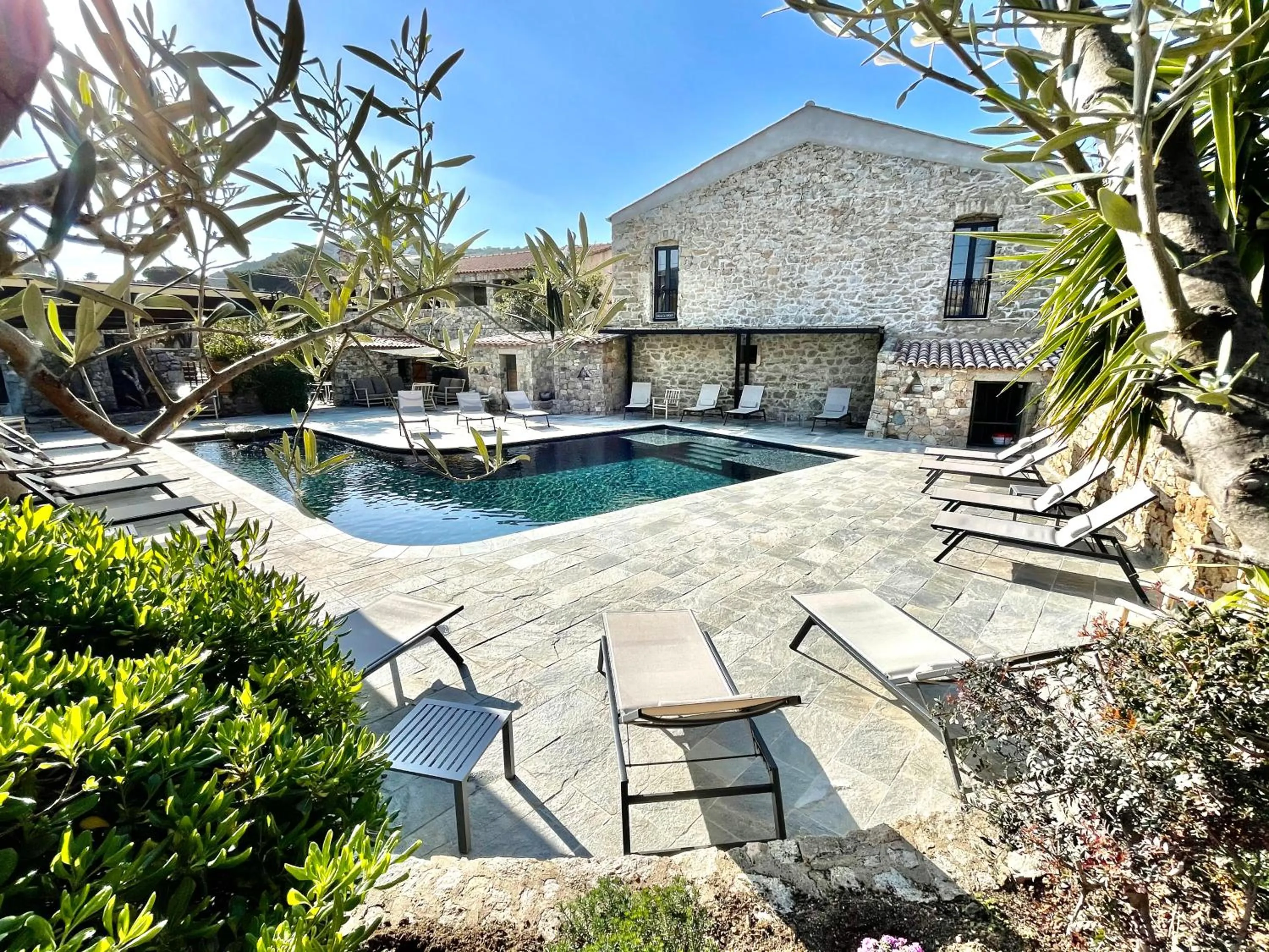 Patio in Hôtel Casa Rossa & Spa