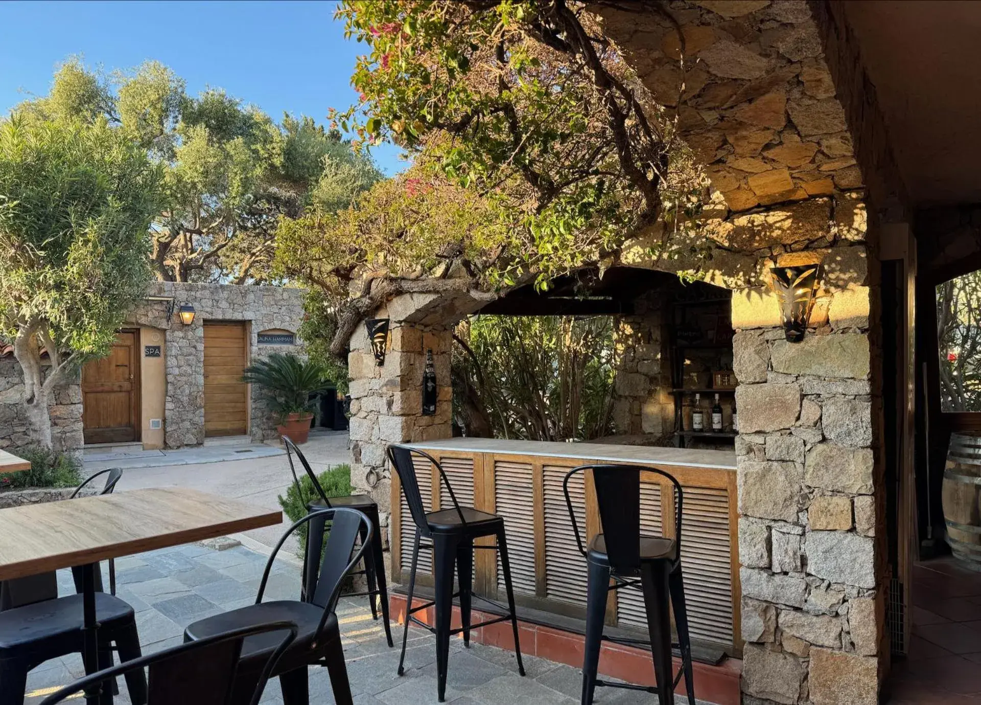 Lounge or bar in Hôtel Casa Rossa & Spa Lounge or bar in Hôtel Casa Rossa & Spa