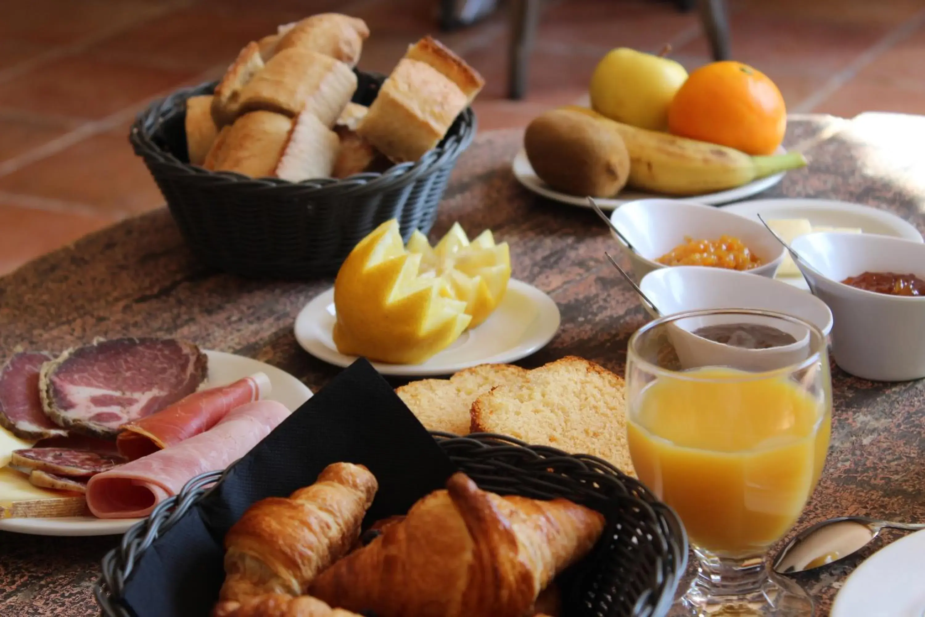 Food and drinks in Hôtel Casa Rossa & Spa Food and drinks in Hôtel Casa Rossa & Spa