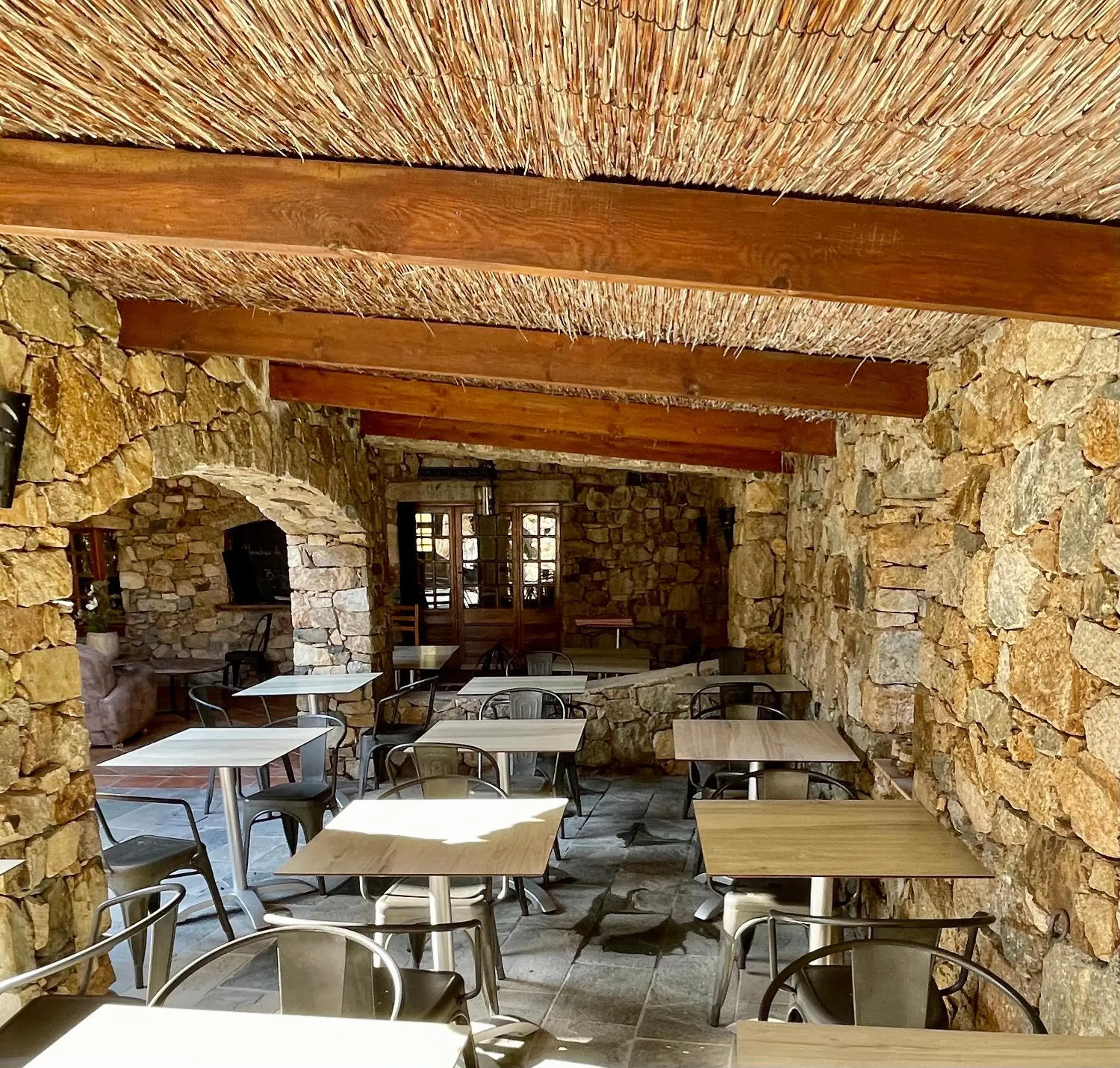 Restaurant/places to eat in Hôtel Casa Rossa & Spa Restaurant/places to eat in Hôtel Casa Rossa & Spa