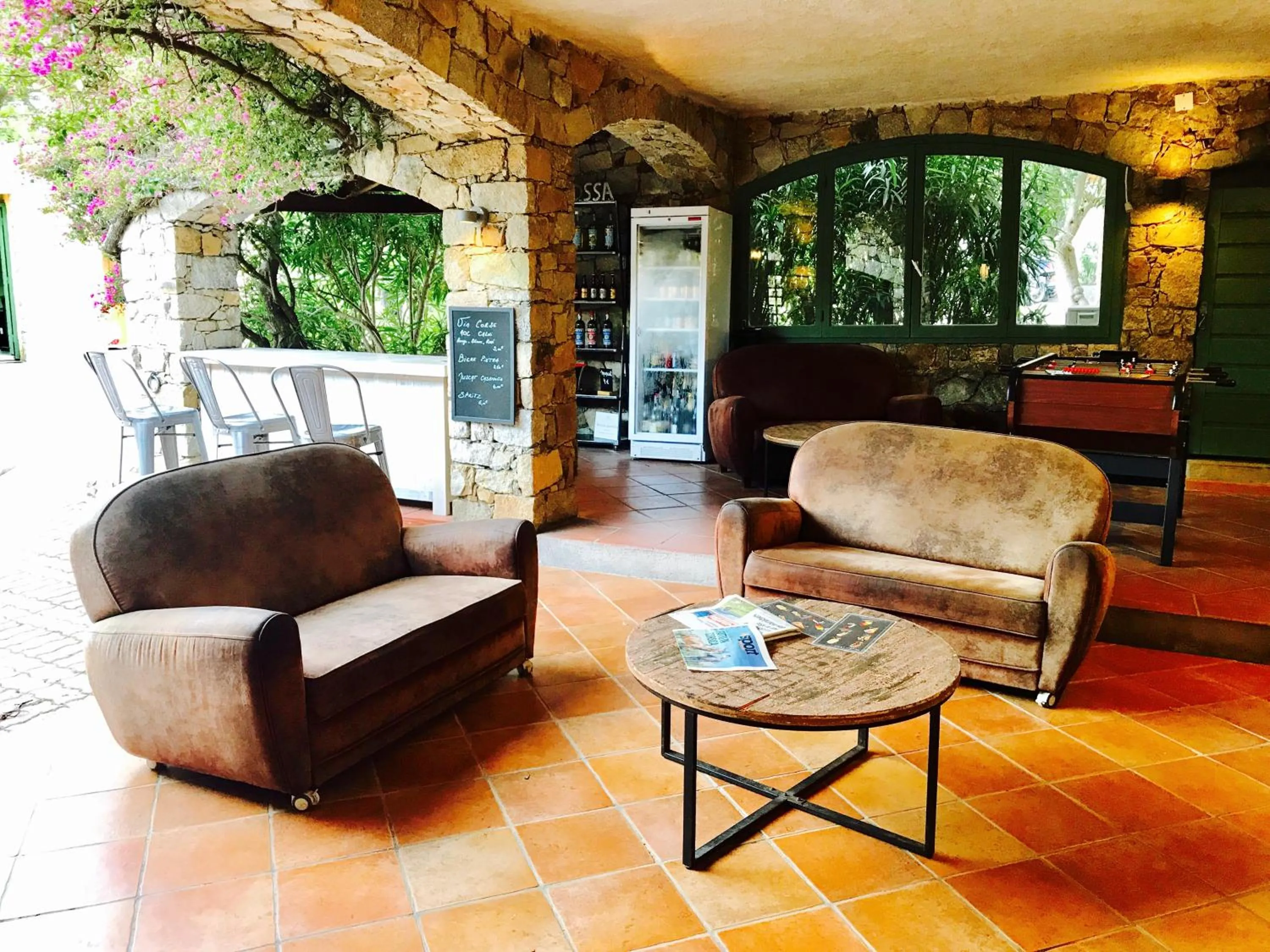 Patio in Hôtel Casa Rossa & Spa