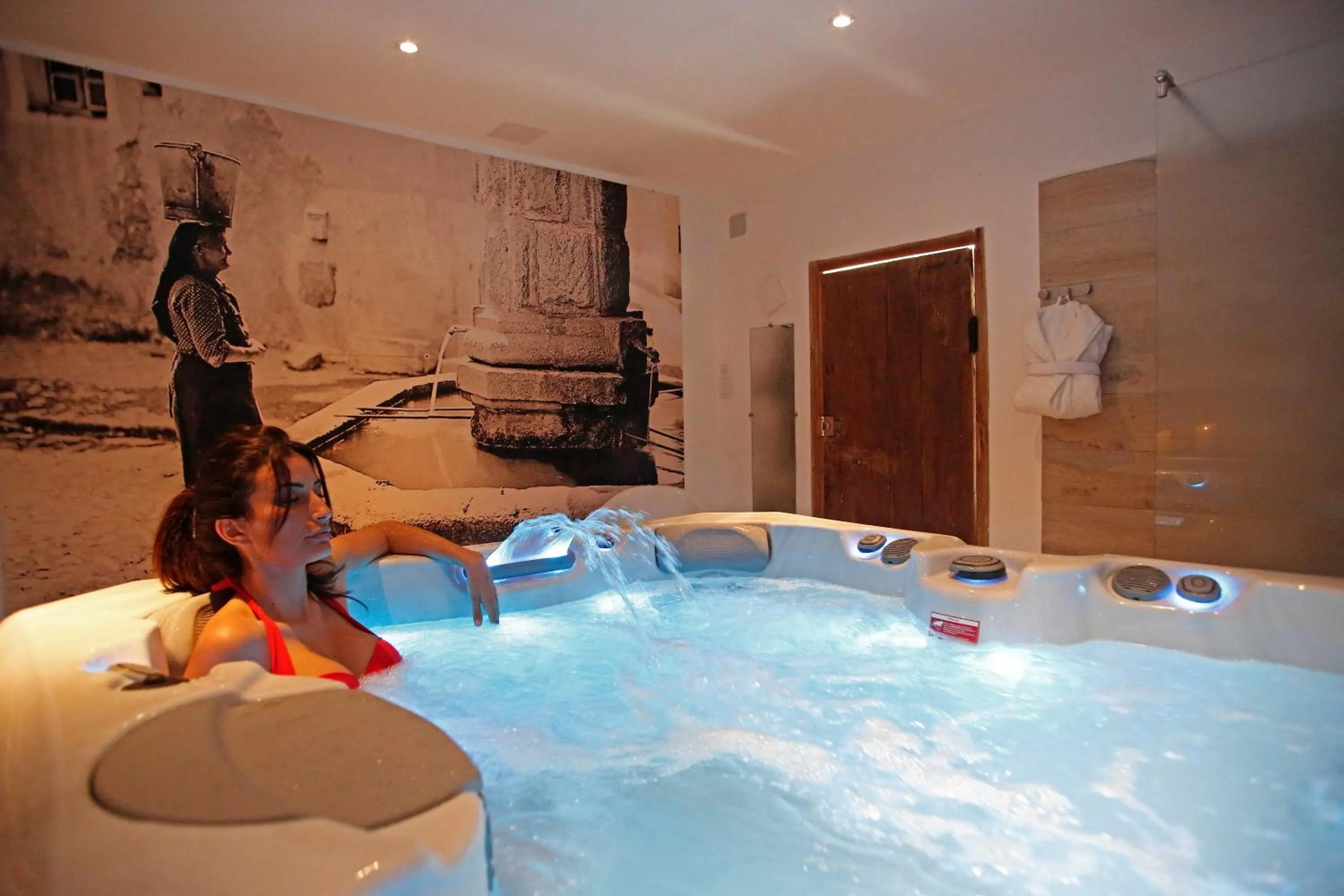 People in Hôtel Casa Rossa & Spa