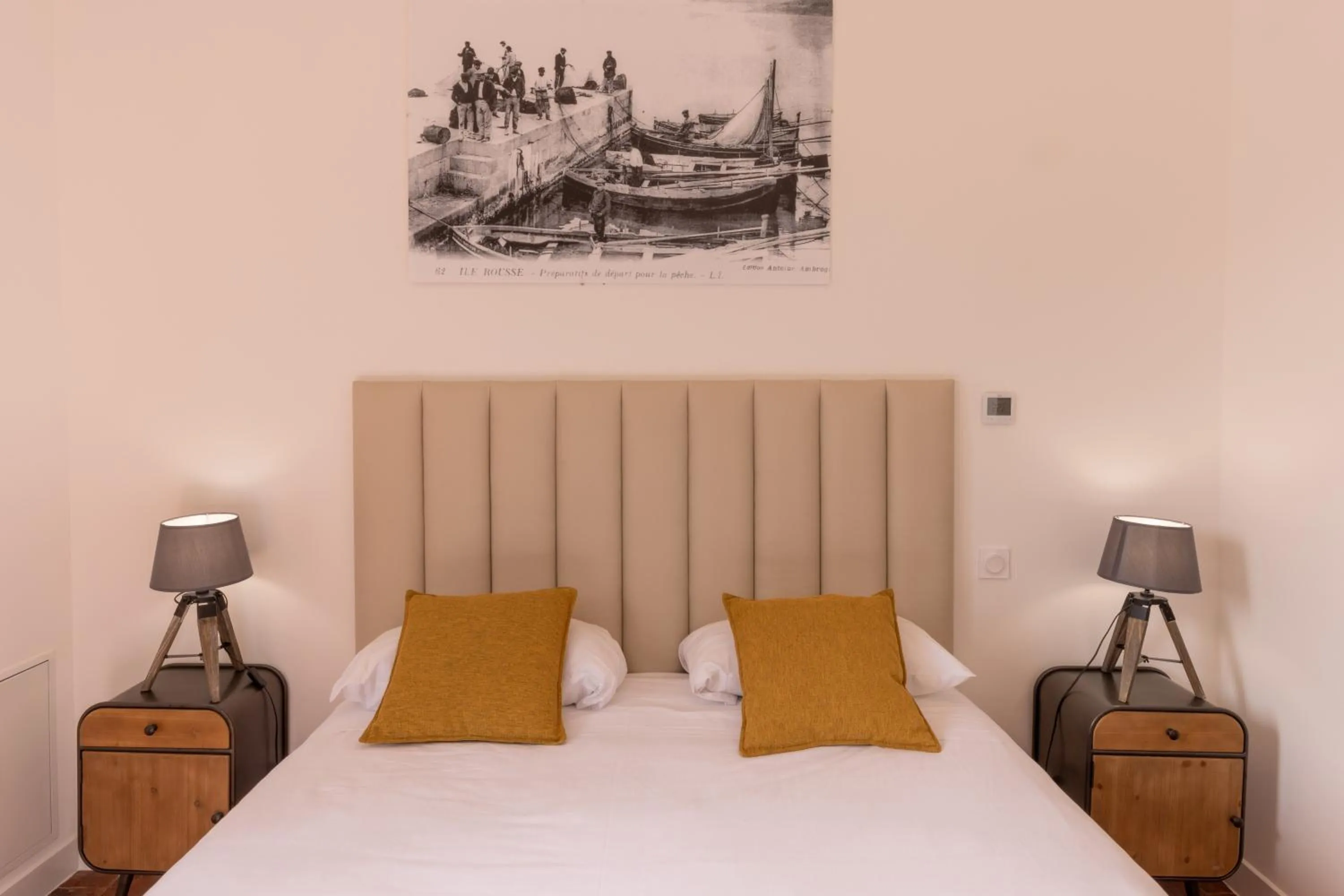 Bed in Hôtel Casa Rossa & Spa