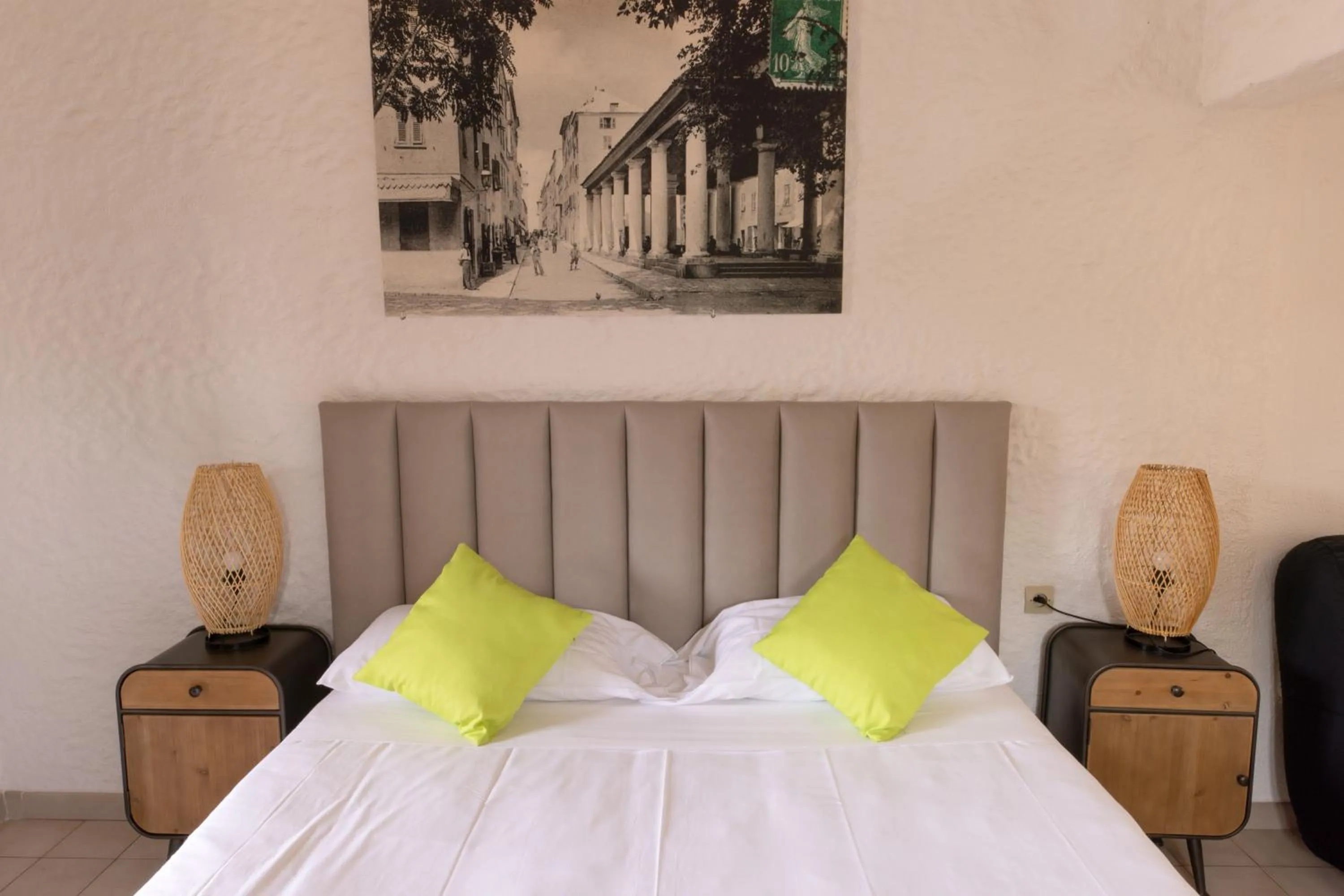 Bed in Hôtel Casa Rossa & Spa